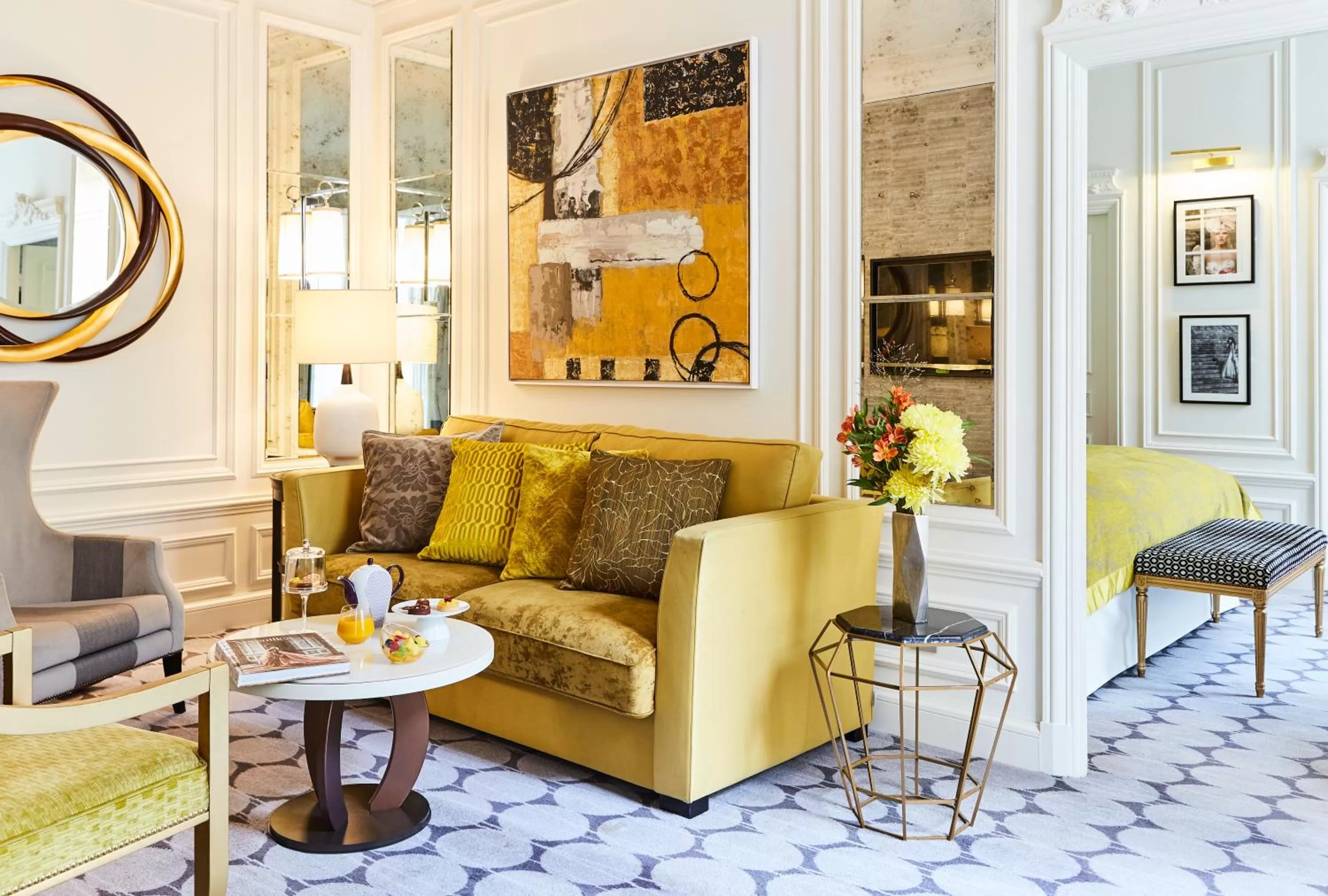 Living room in Sofitel Paris Le Faubourg