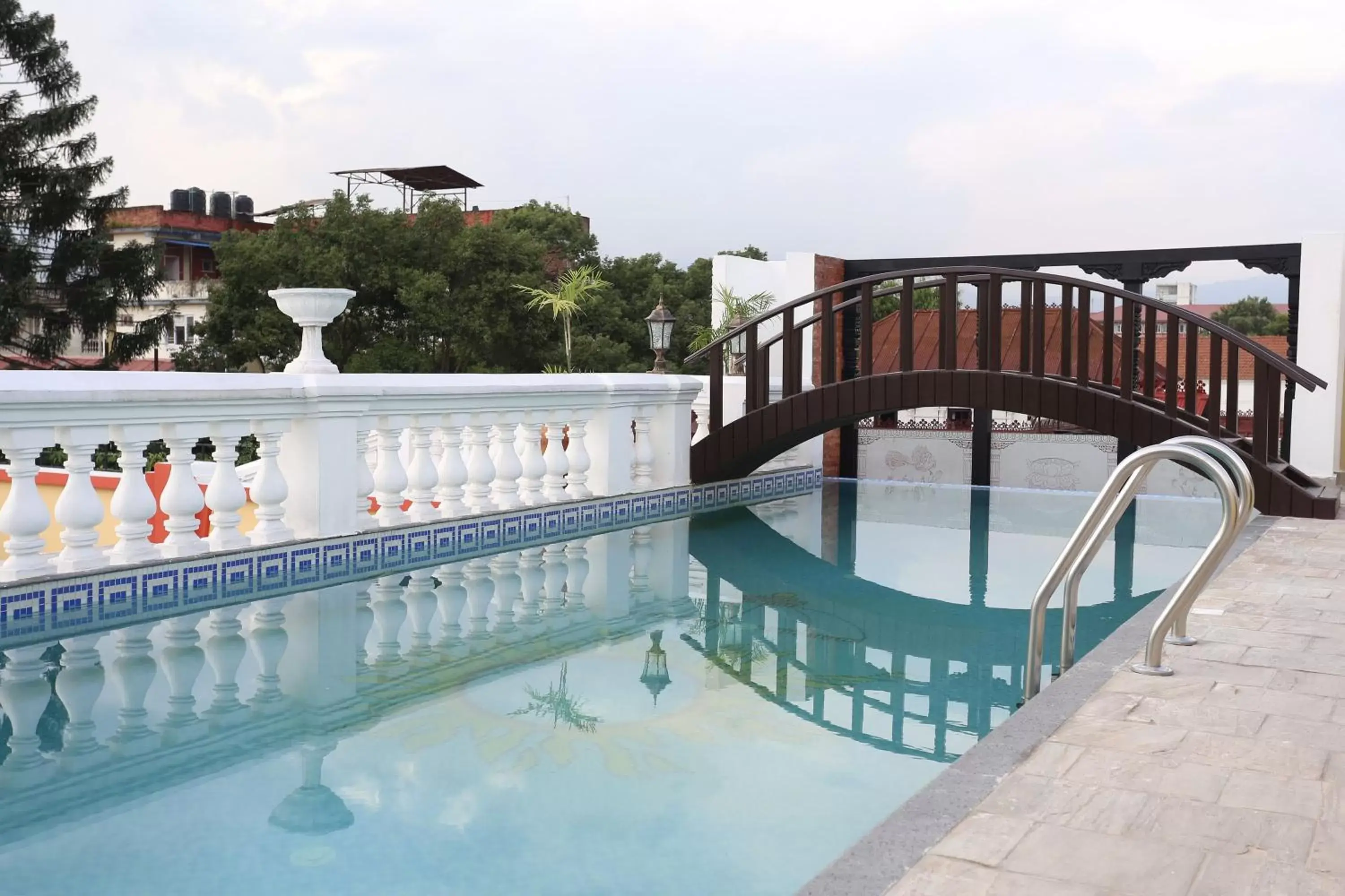 Swimming pool in Baber Mahal Vilas - The Heritage Hotel Swimming pool in Baber Mahal Vilas - The Heritage Hotel
