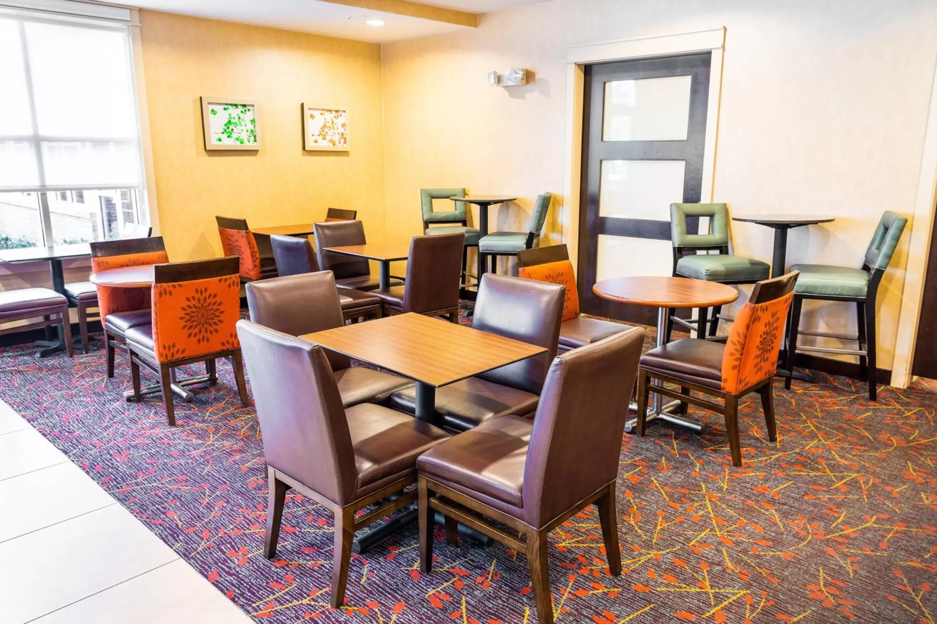 Restaurant/Places to Eat in Residence Inn by Marriott Albany Washington Avenue