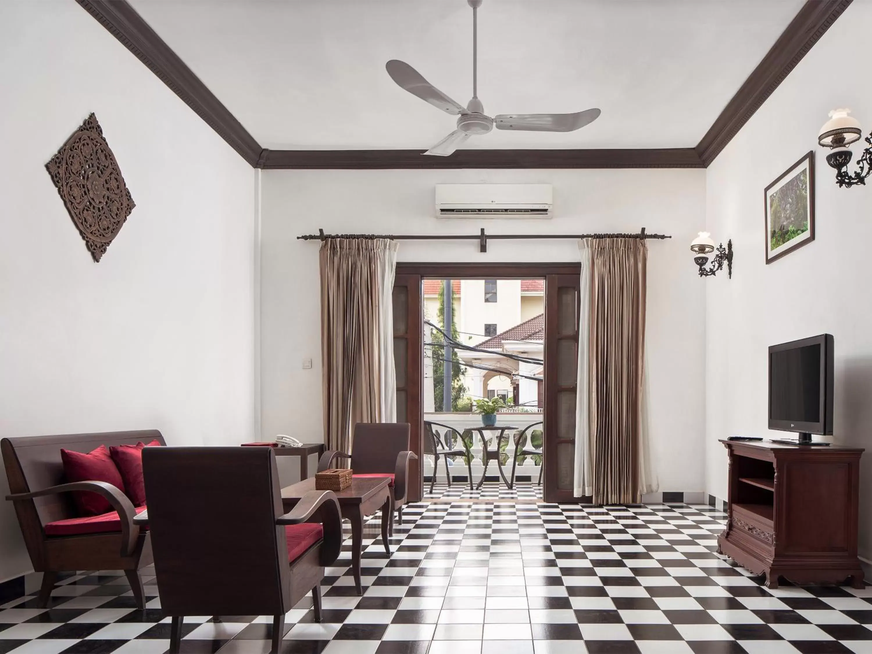 TV and multimedia, Seating Area in Chateau d'Angkor La Residence