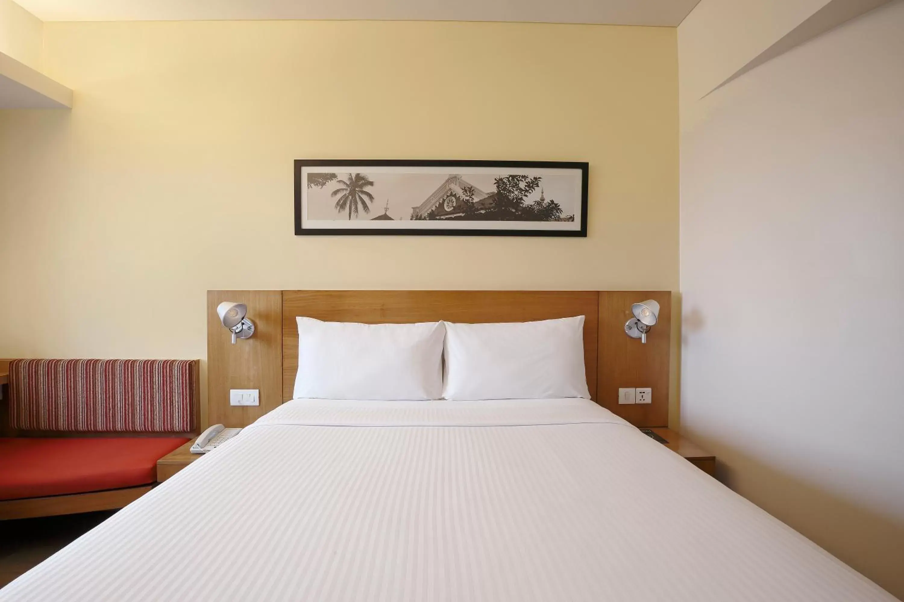 Bedroom, Bed in ibis Pune Viman Nagar - An Accor Brand