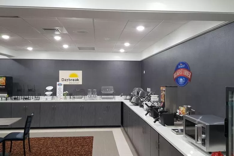 Days Inn & Suites by Wyndham Grand Rapids Near Downtown