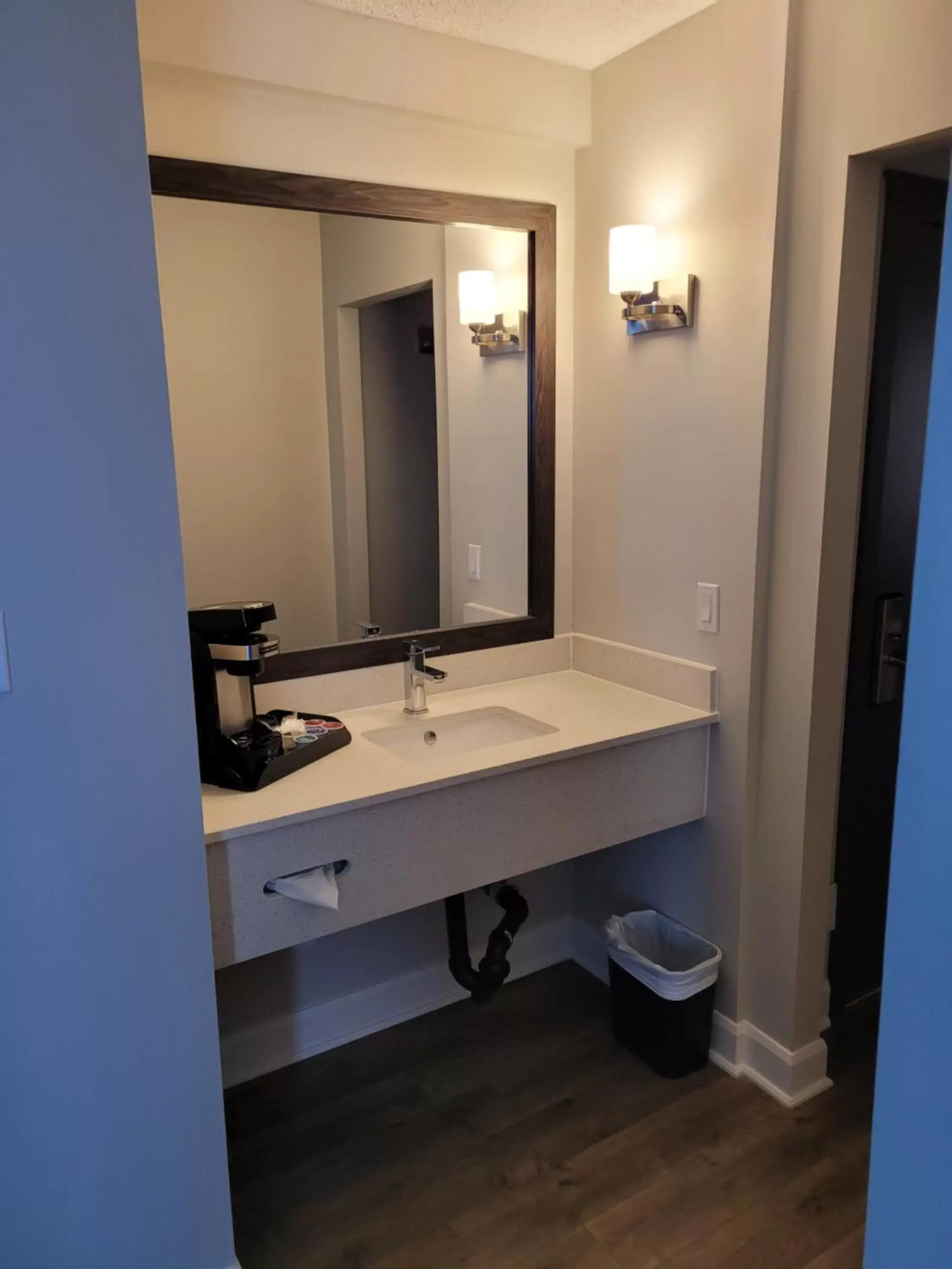 Bathroom in Best Western Laval-Montreal & Conference Centre