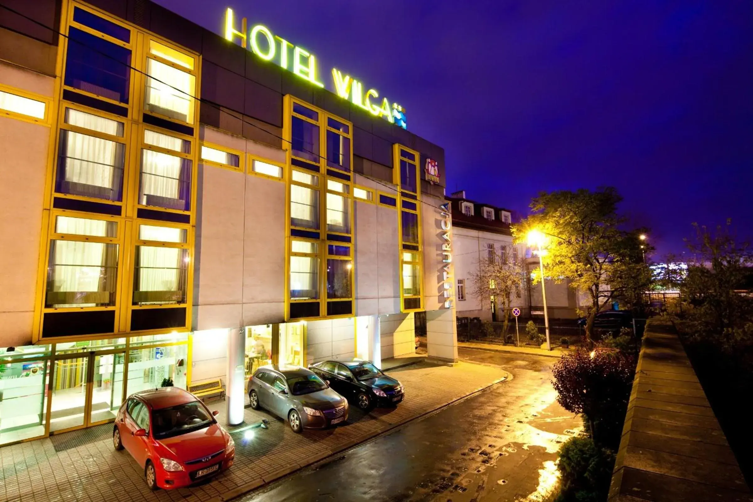 Facade/entrance, Property Building in Hotel Wilga