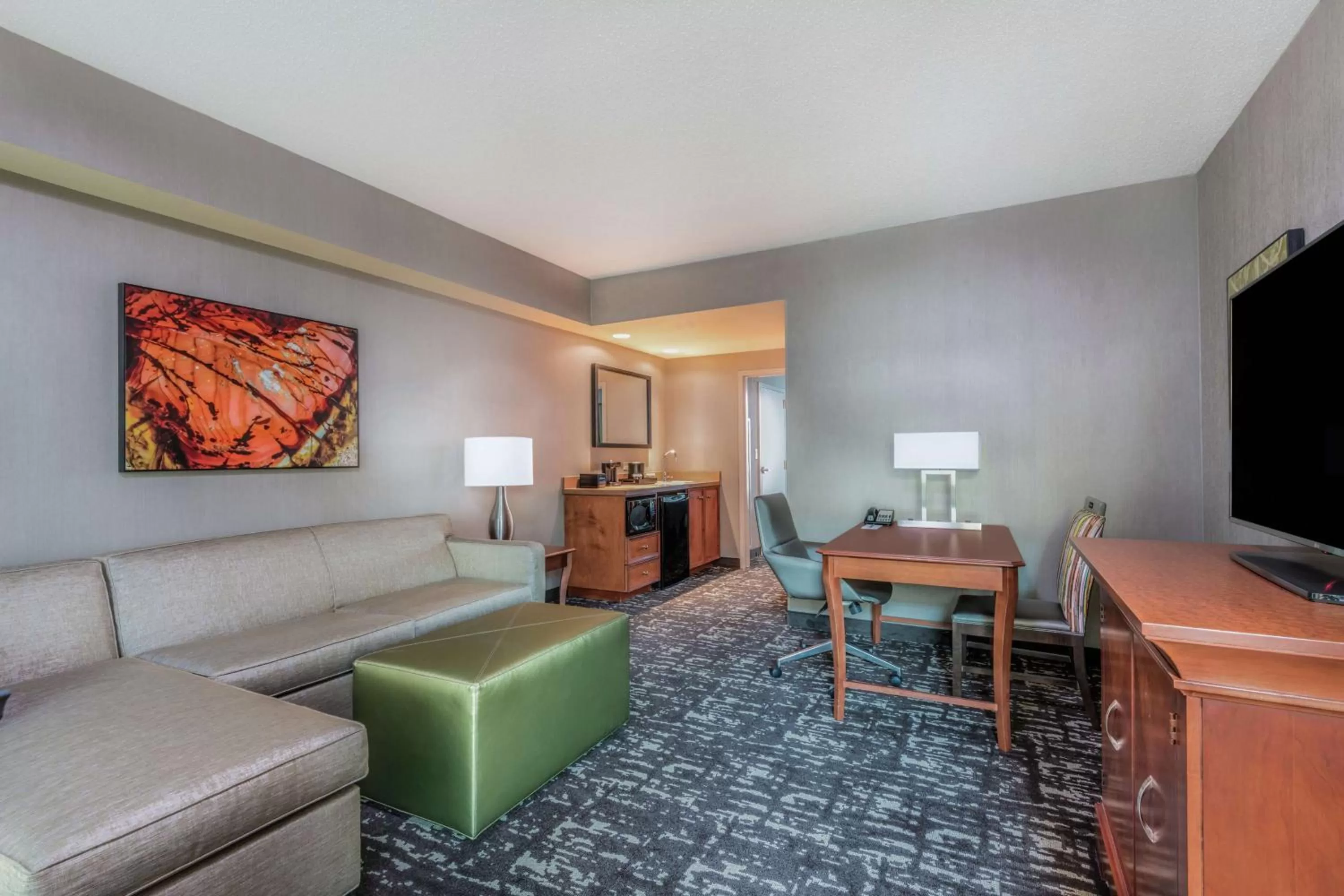 Living room in Embassy Suites by Hilton Saint Louis Saint Charles