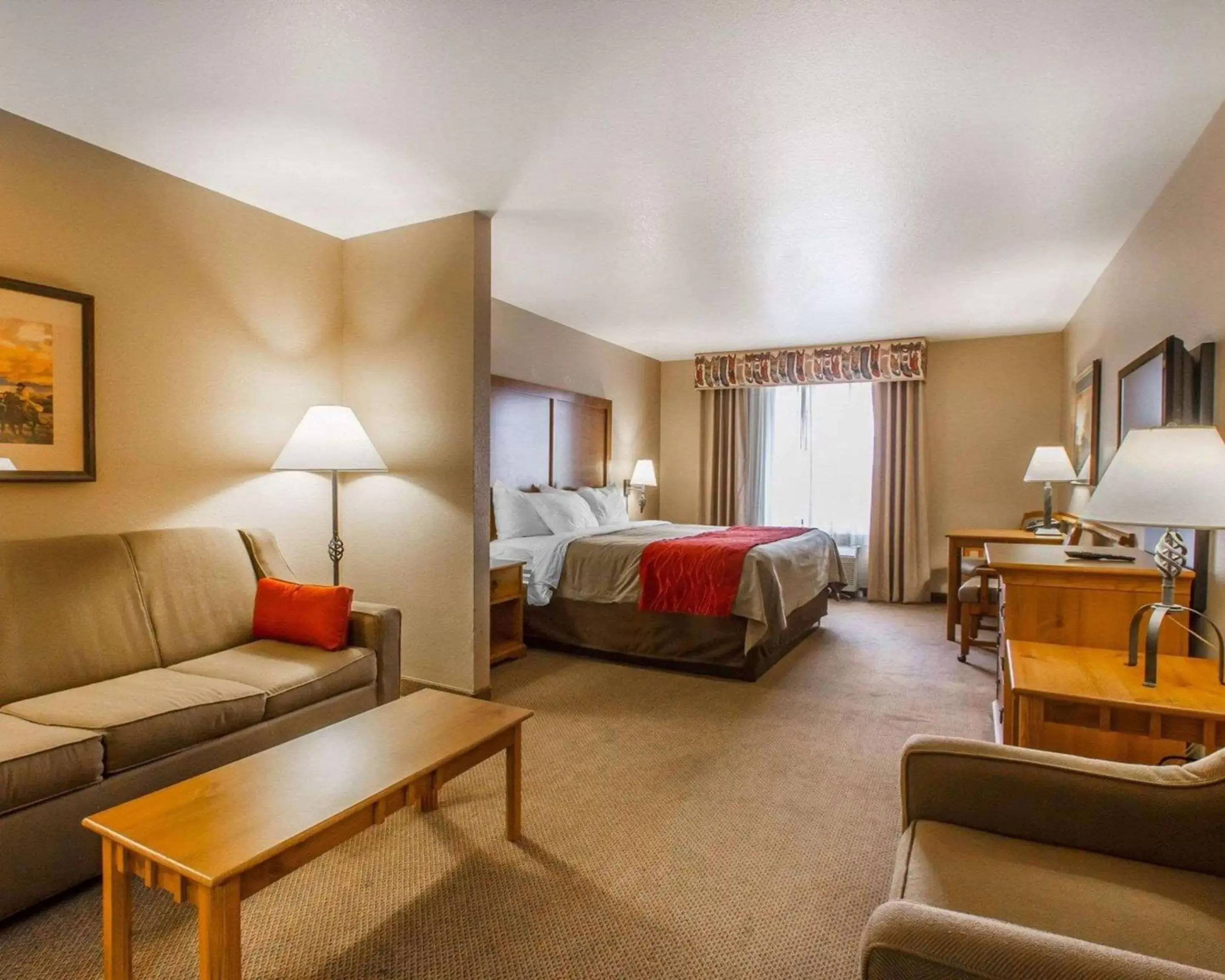 Bedroom in Comfort Inn Benson near Kartchner Caverns