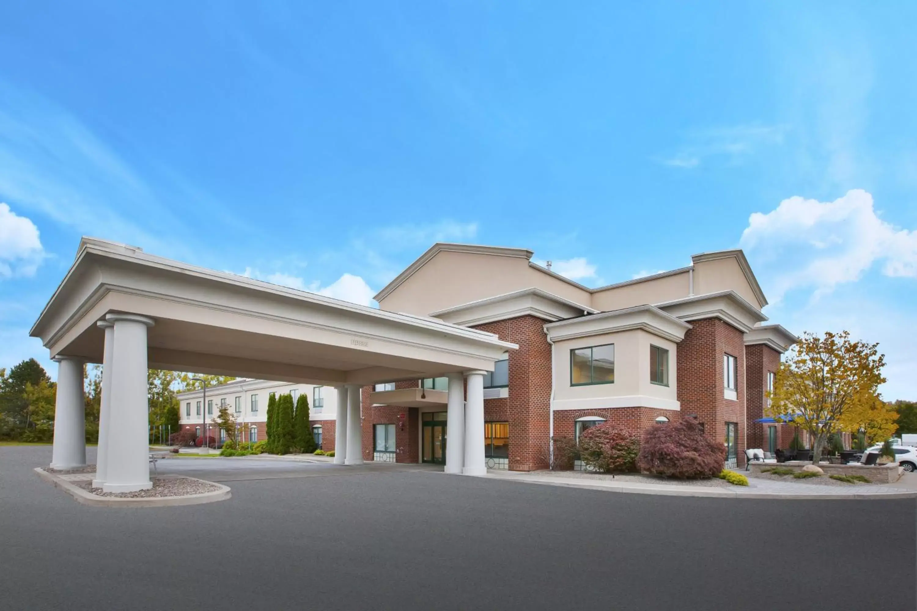 Property Building in Holiday Inn Express Rochester-Victor, an IHG Hotel