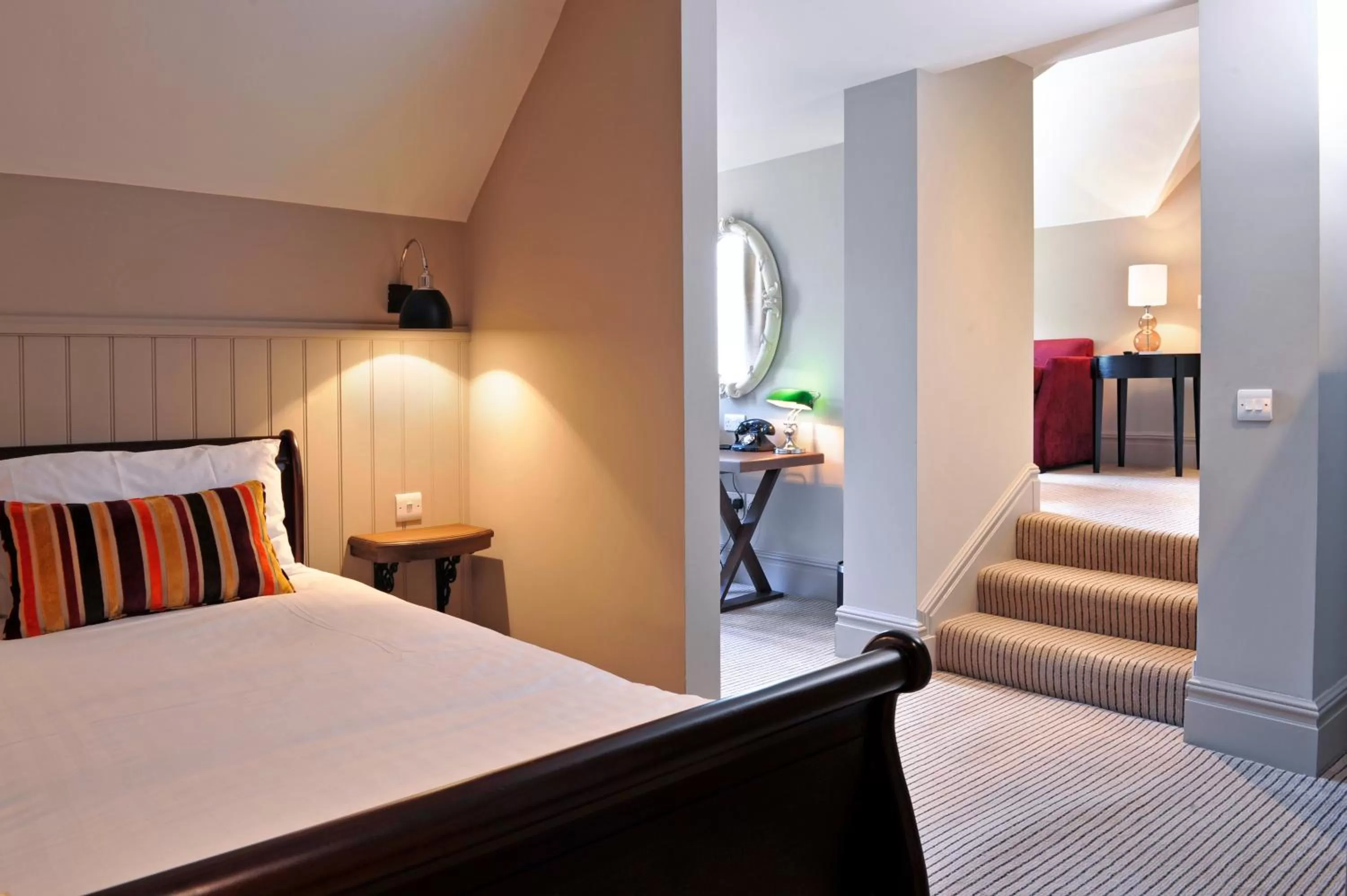 Bedroom, Bed in The Crown Manor House Hotel