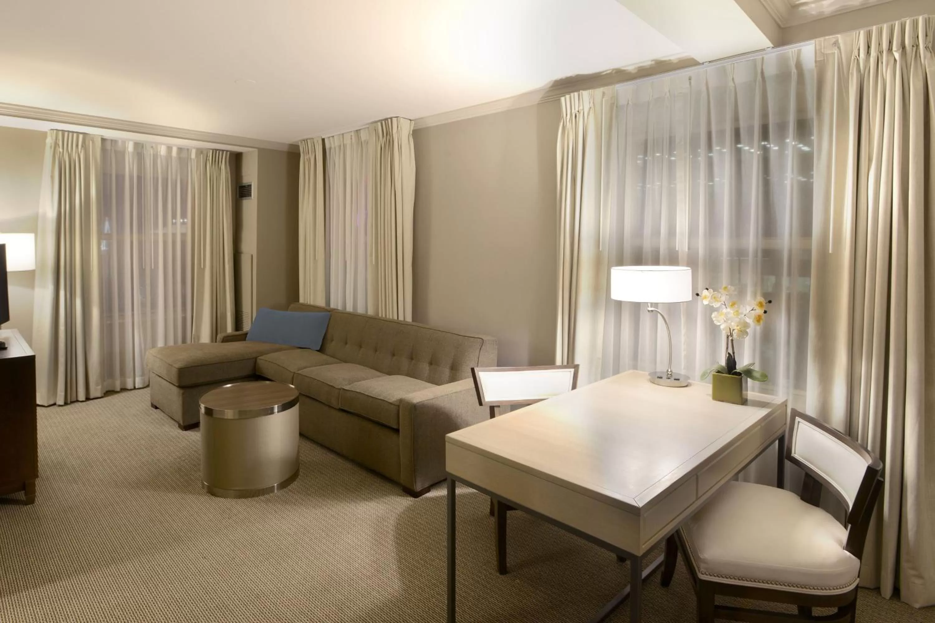 Bedroom in Magnolia Hotel St. Louis, a Tribute Portfolio Hotel