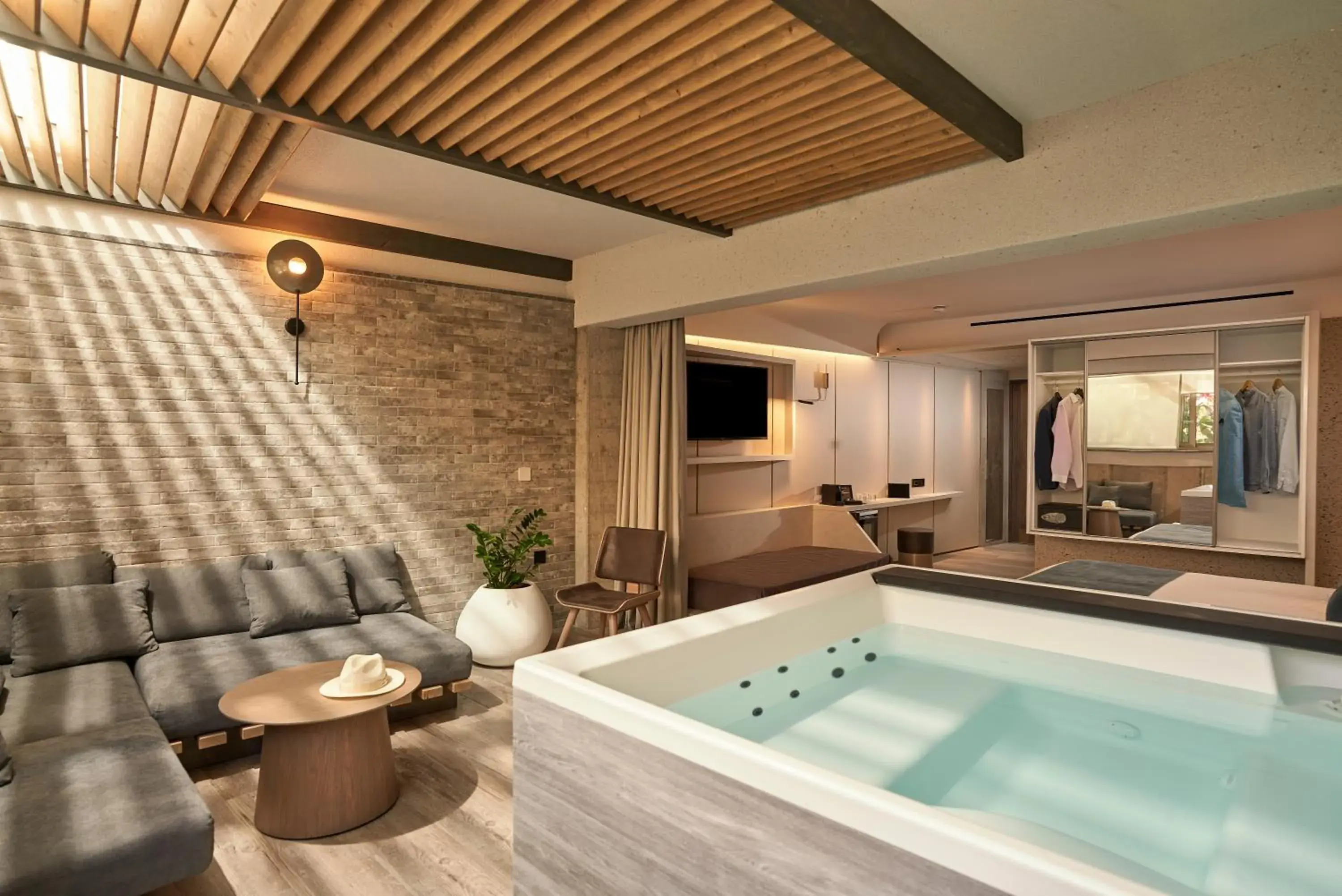Hot Tub, Bathroom in Nautilux Rethymno by Mage Hotels