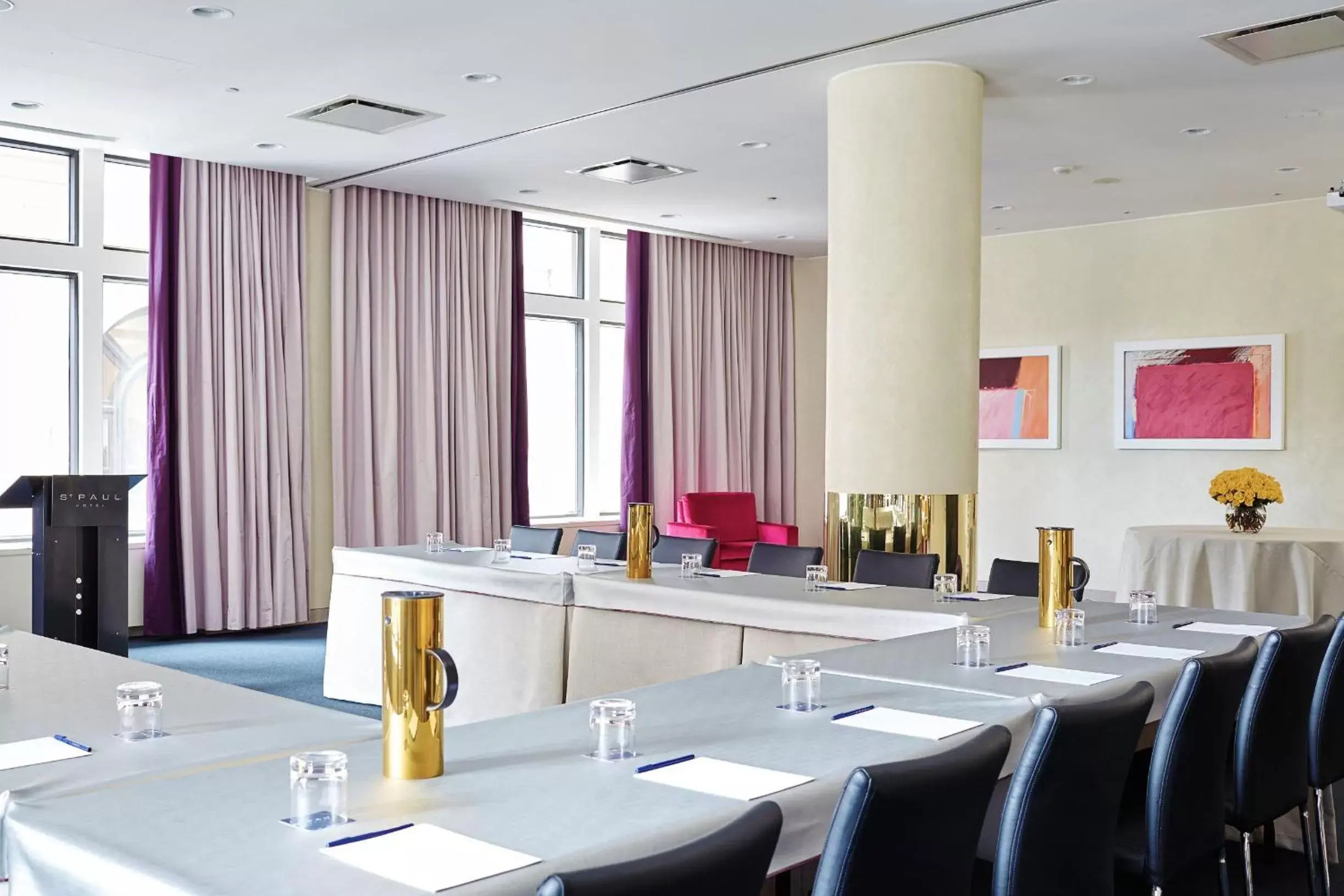 Banquet/Function facilities, Business Area/Conference Room in Hotel St Paul