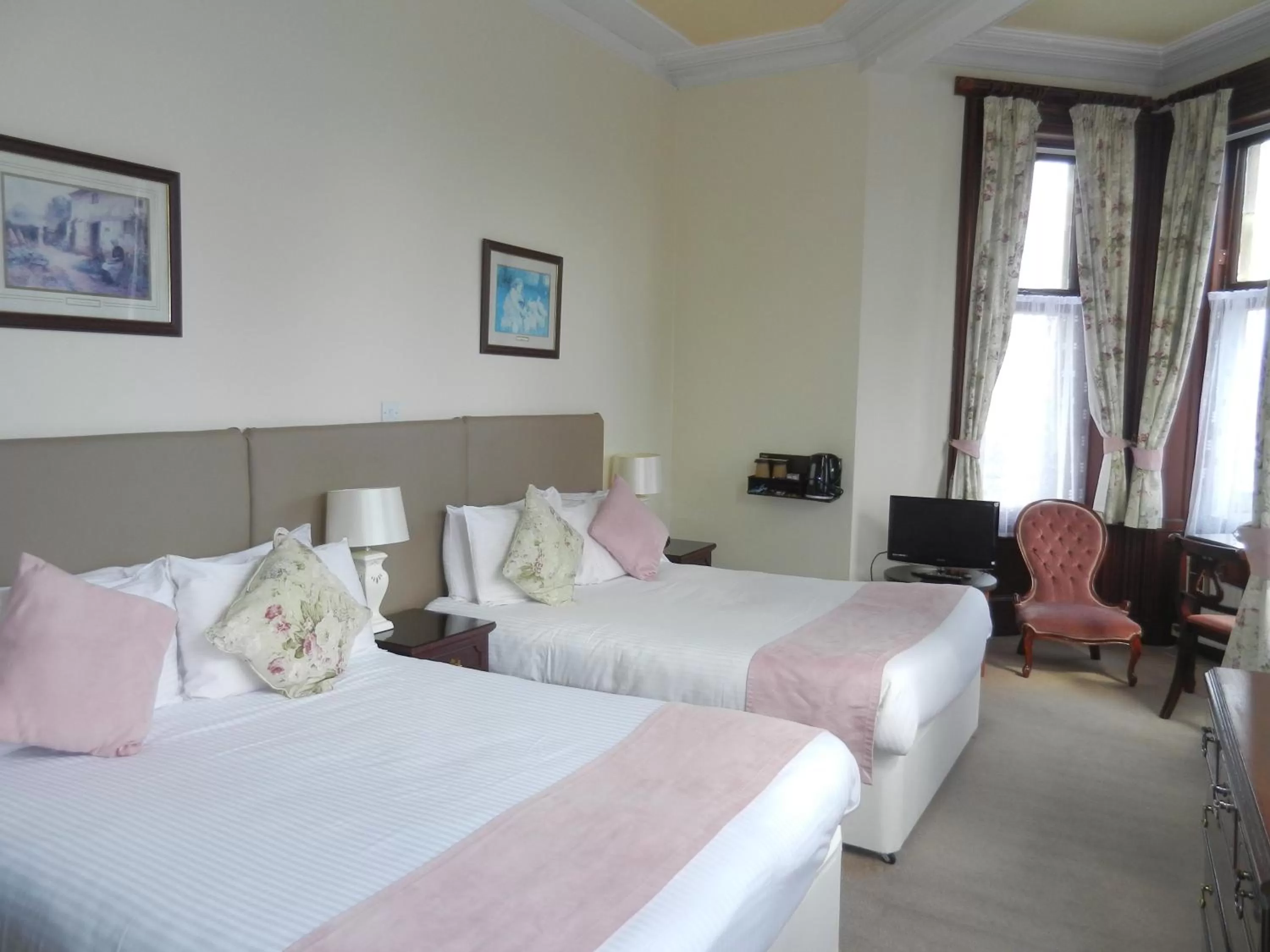 Bed in Morangie Hotel Tain