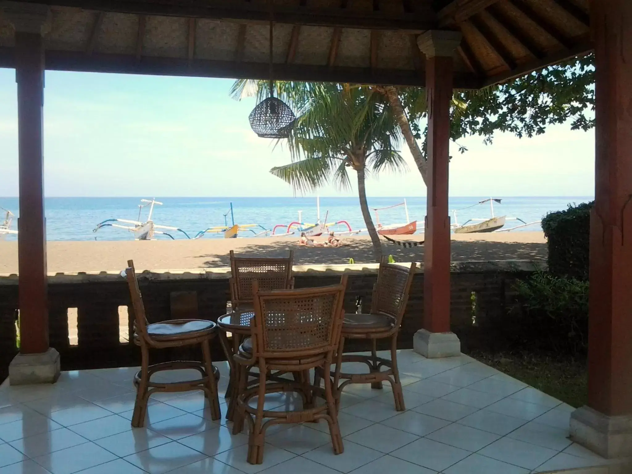 Restaurant/places to eat in Lovina Beach Hotel