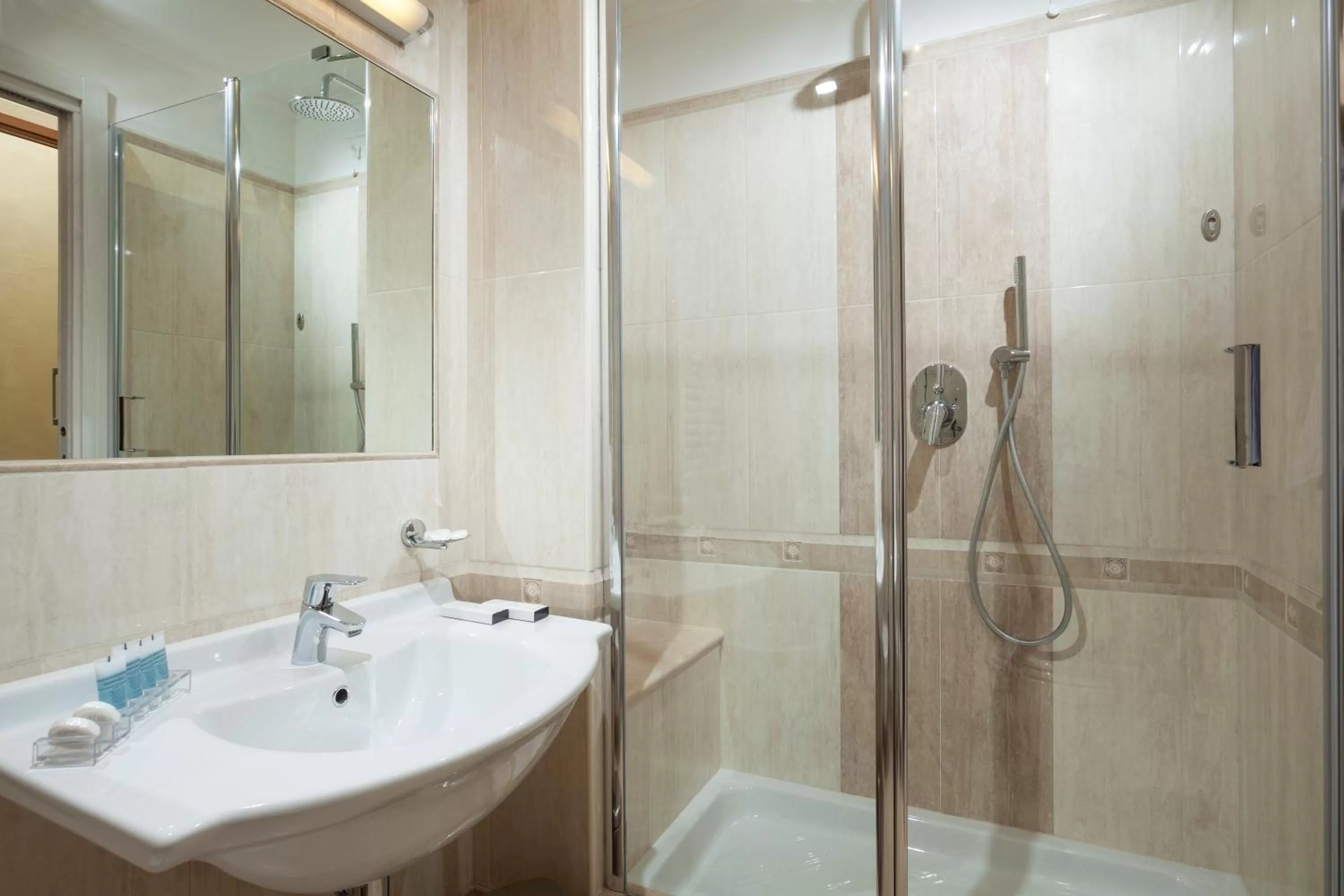 Bathroom in Hotel Kennedy