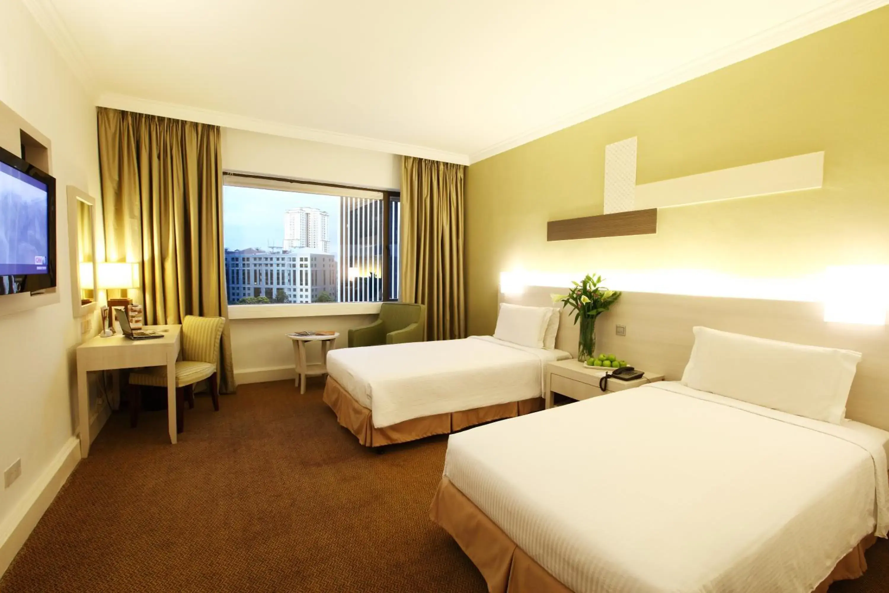 Bed in Corus Hotel Kuala Lumpur