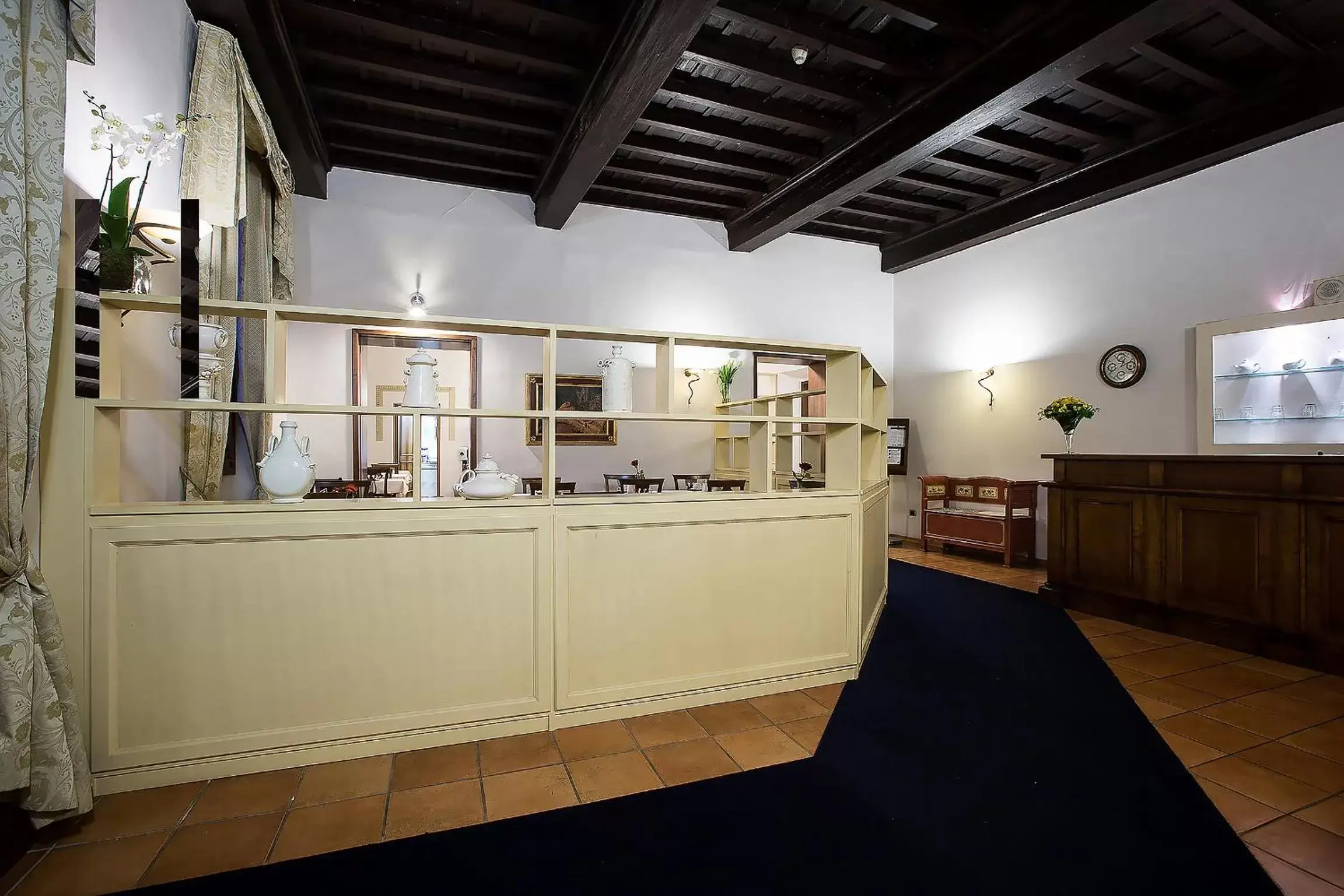 Restaurant/places to eat in Relais Hotel Centrale "Dimora Storica"