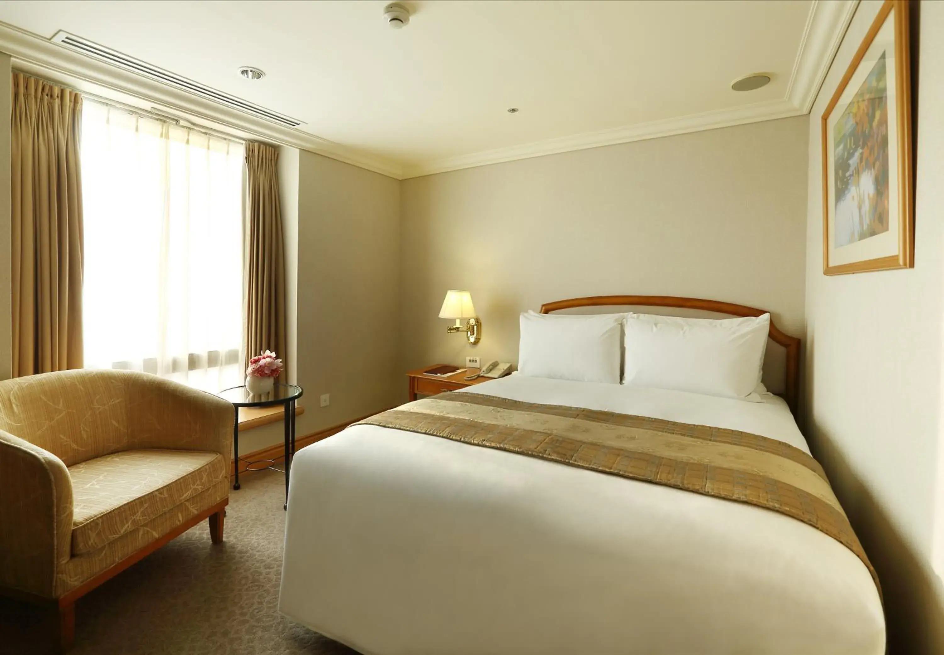 Photo of the whole room, Bed in Han Hsien International Hotel Photo of the whole room, Bed in Han Hsien International Hotel