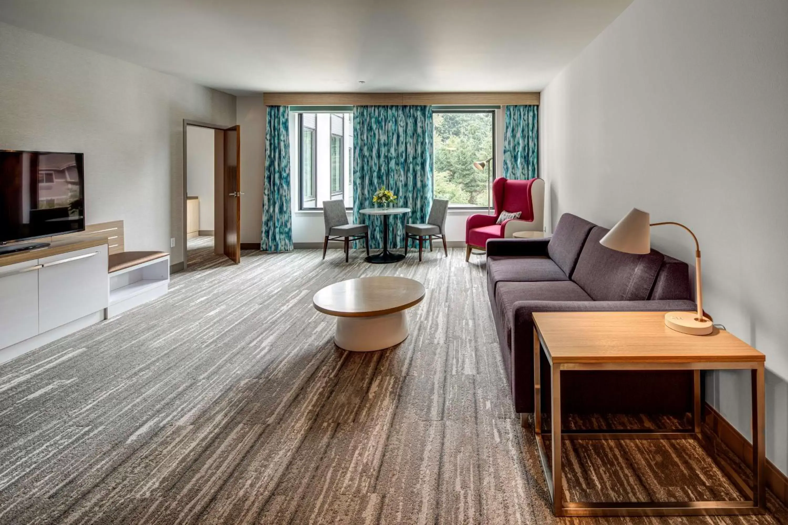 Living room, Seating Area in Hilton Garden Inn Wilsonville Portland