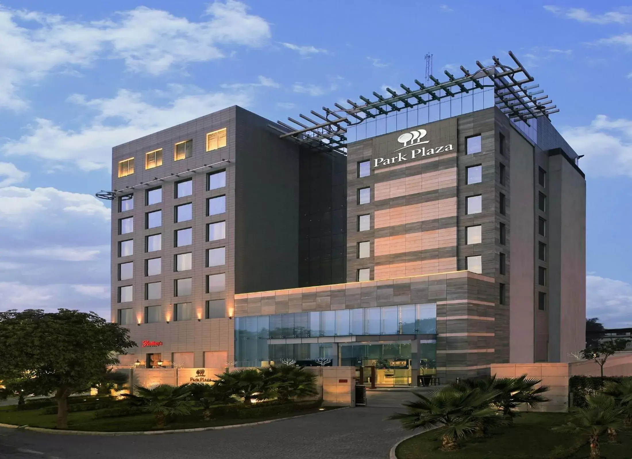 Facade/entrance, Property Building in Park Plaza Faridabad