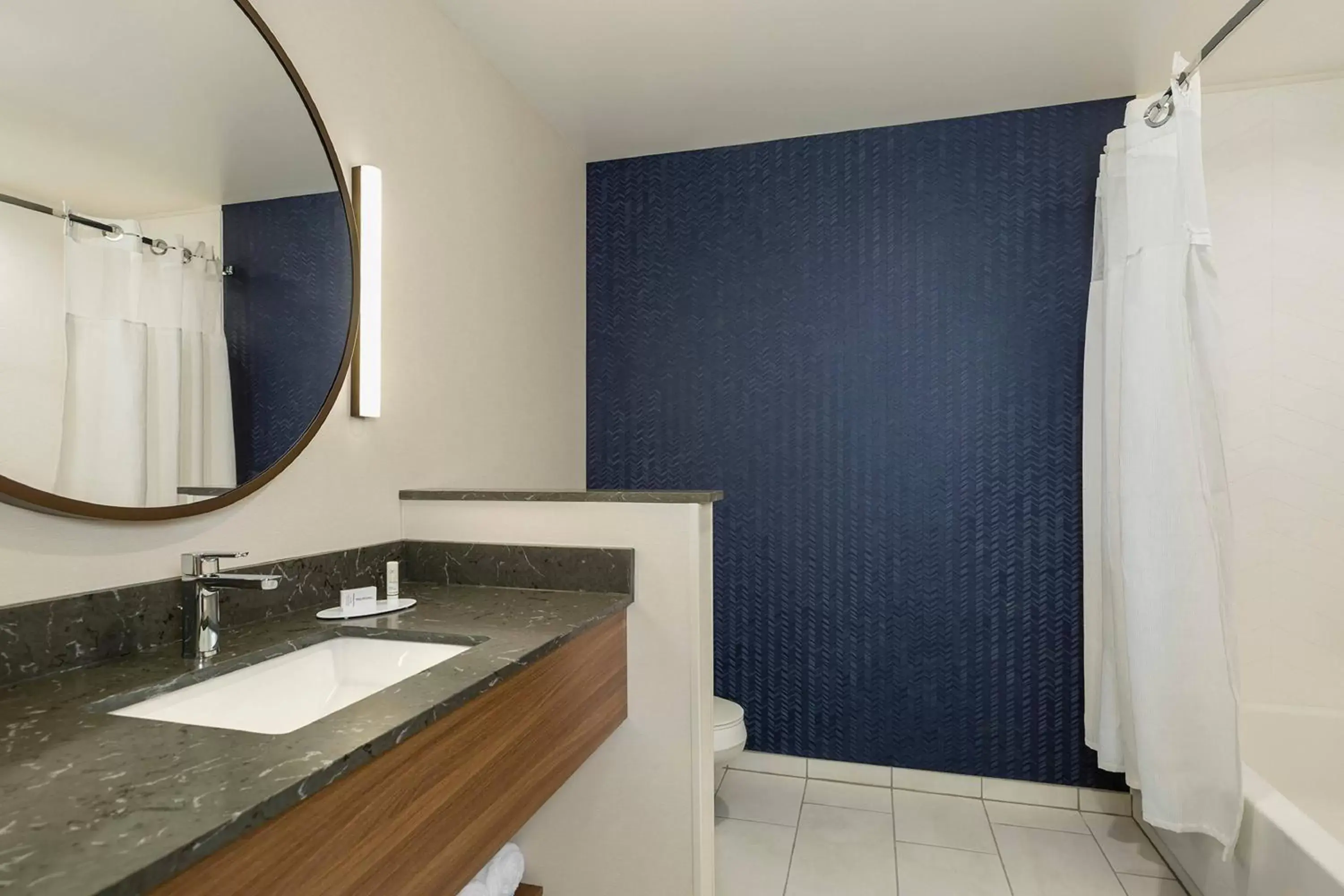 Bathroom in Fairfield Inn & Suites by Marriott Des Moines Downtown