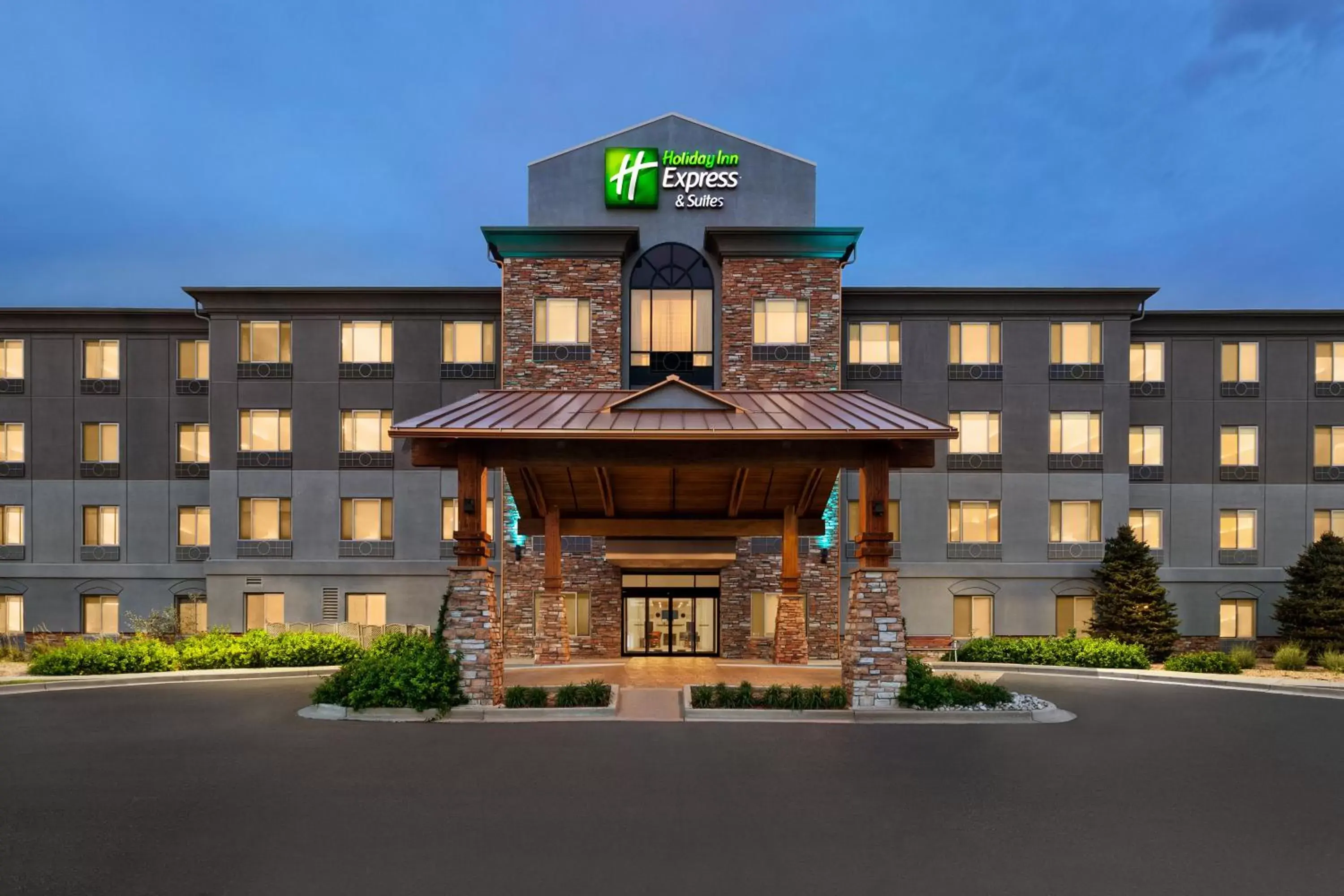 Property Building in Holiday Inn Express & Suites Denver Airport, an IHG Hotel