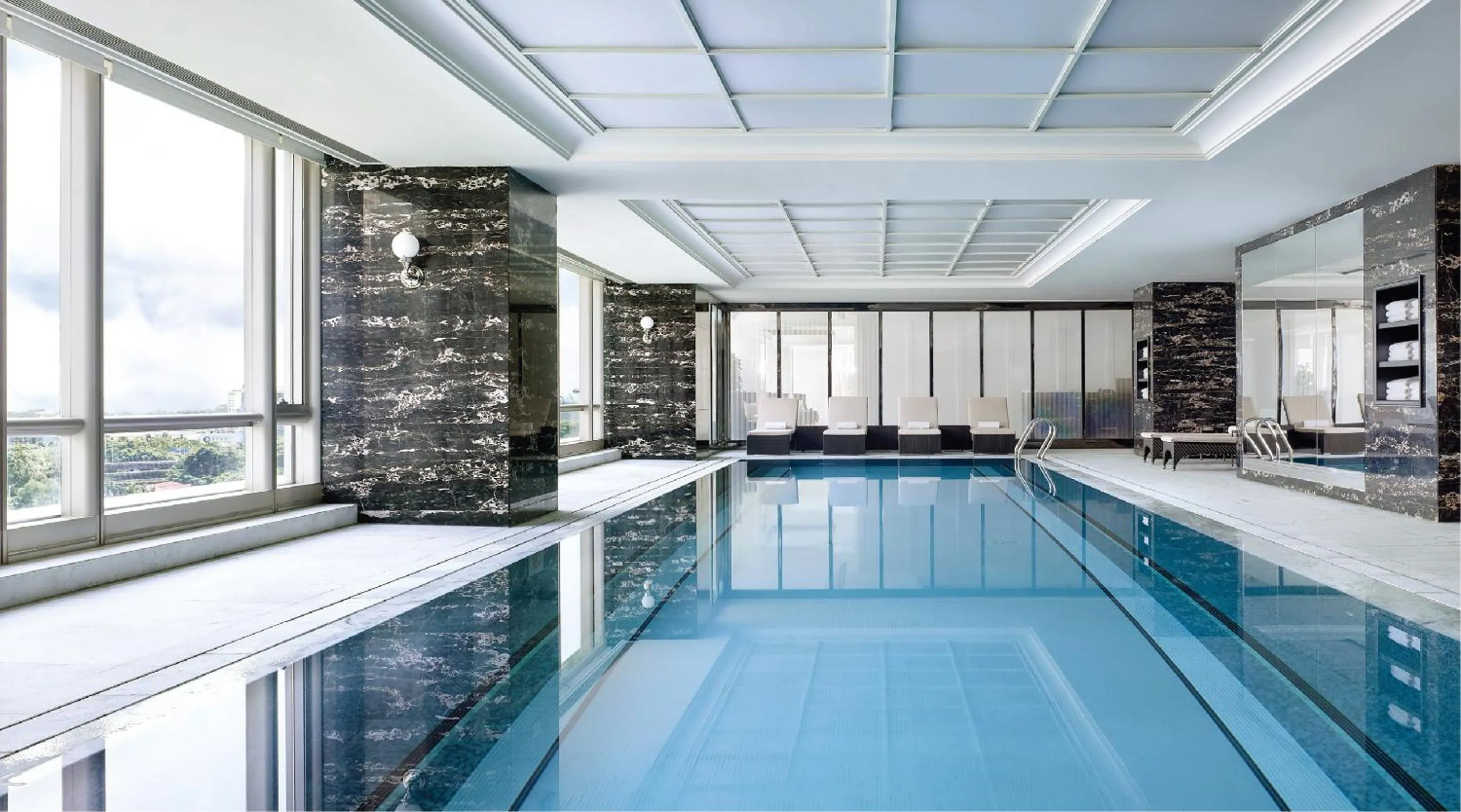Swimming pool in The Langham, Shenzhen