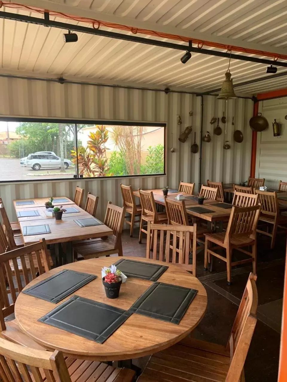 Restaurant/places to eat in Comfort Franca Restaurant/places to eat in Comfort Franca