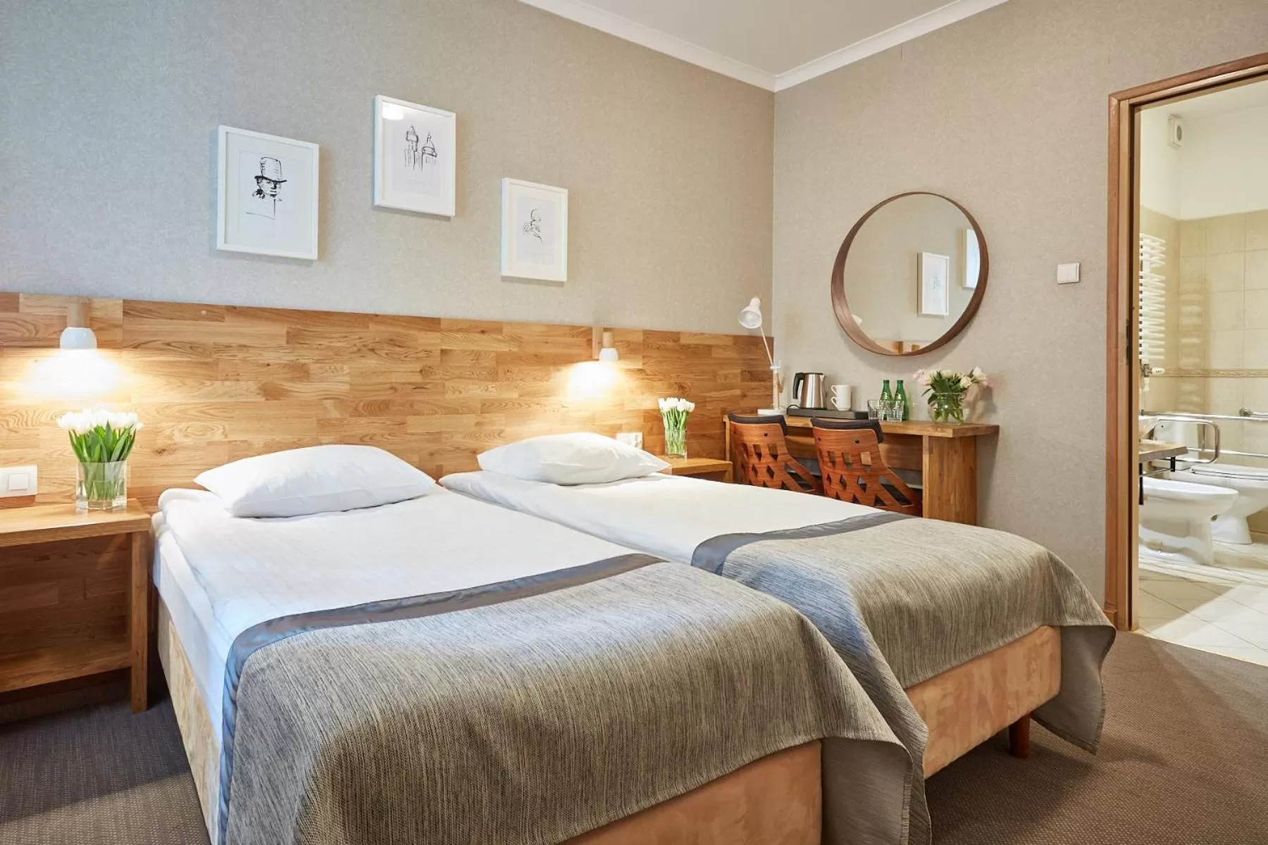 Toilet, Bed in Hotel Batory