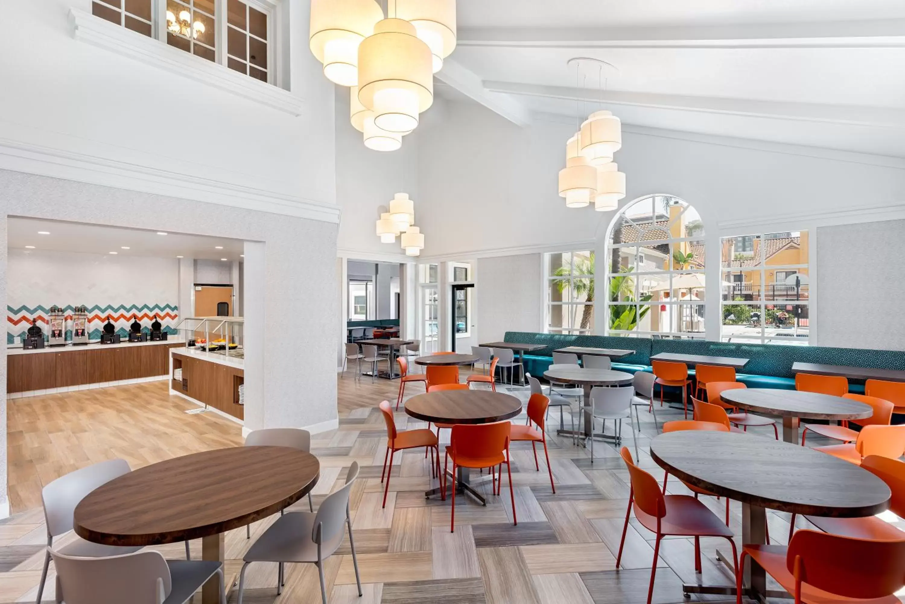 Breakfast, Restaurant/Places to Eat in Clementine Hotel & Suites Anaheim