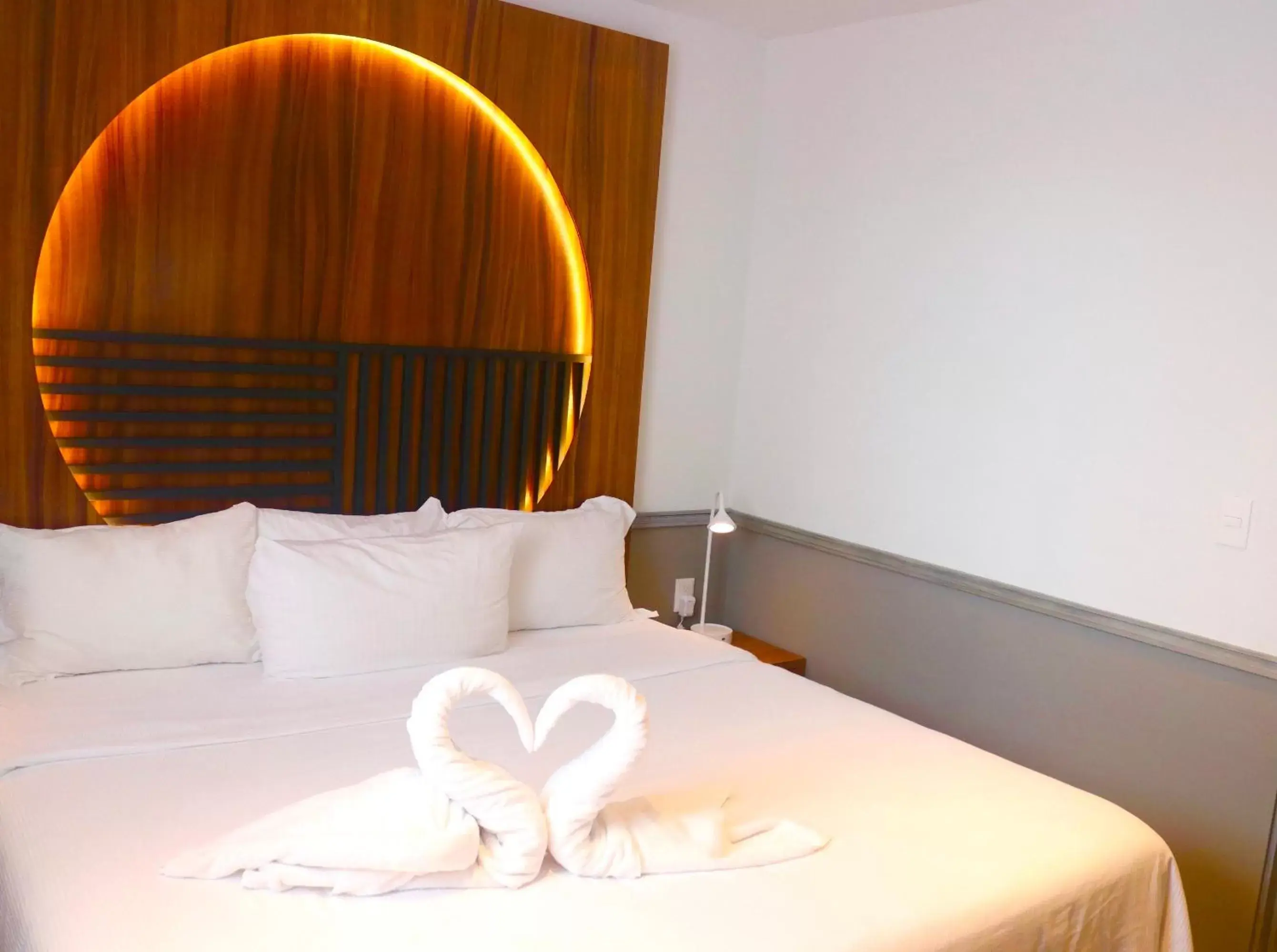 Bed in Singular Joy Vacation Rentals Bed in Singular Joy Vacation Rentals