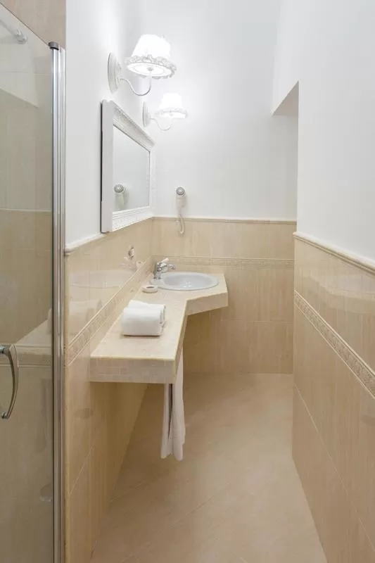 Bathroom in Domus Rosa