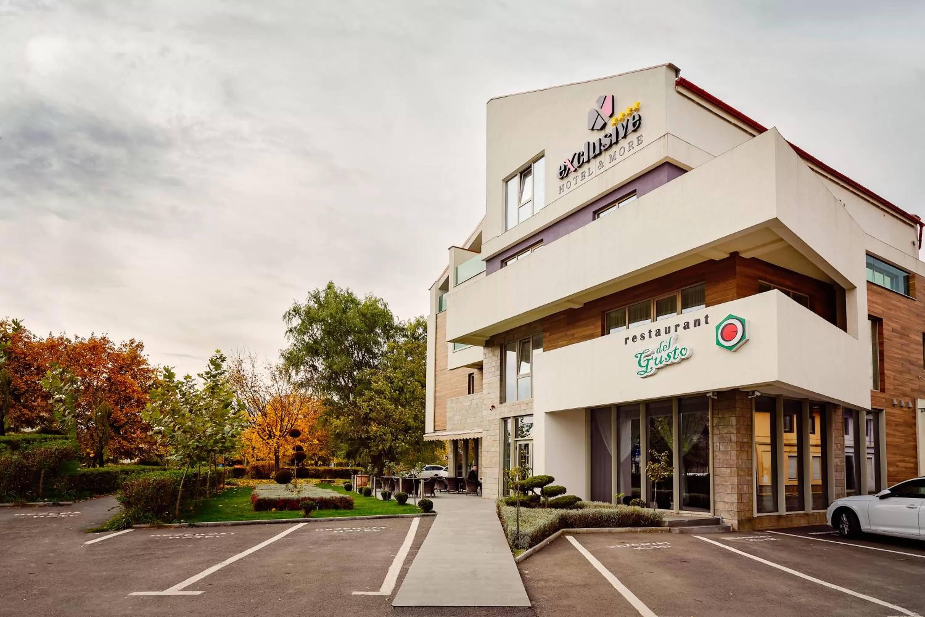 Facade/entrance in Exclusive Hotel & More