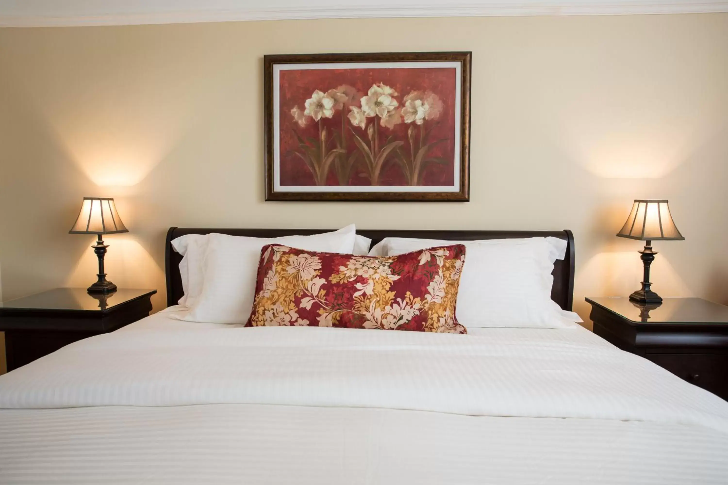 Bed, Room Photo in Hotel Vallea Bromont