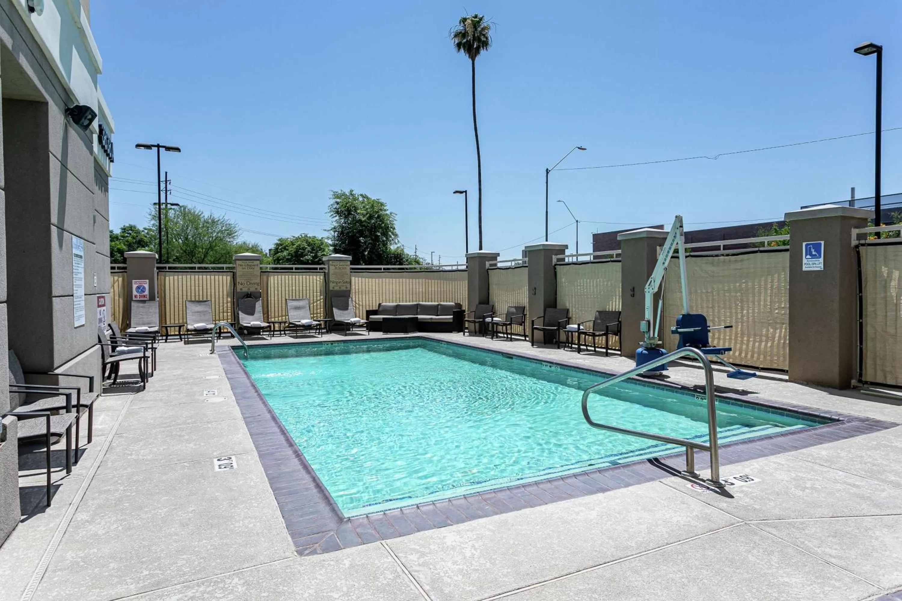 Pool view in Hilton Garden Inn Phoenix Airport North