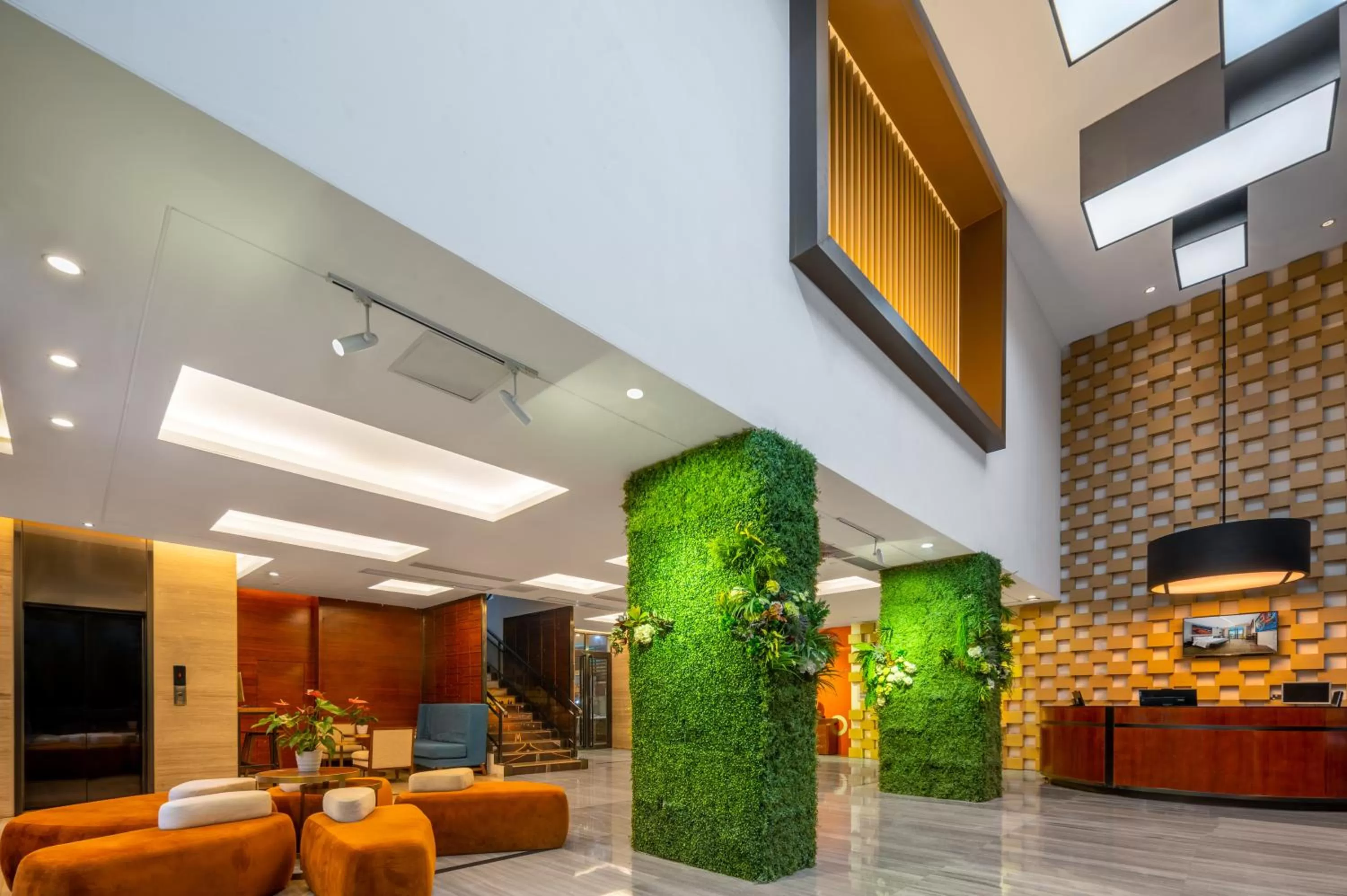 Seating area in Ausotel Smart Baiyun International Airport T2