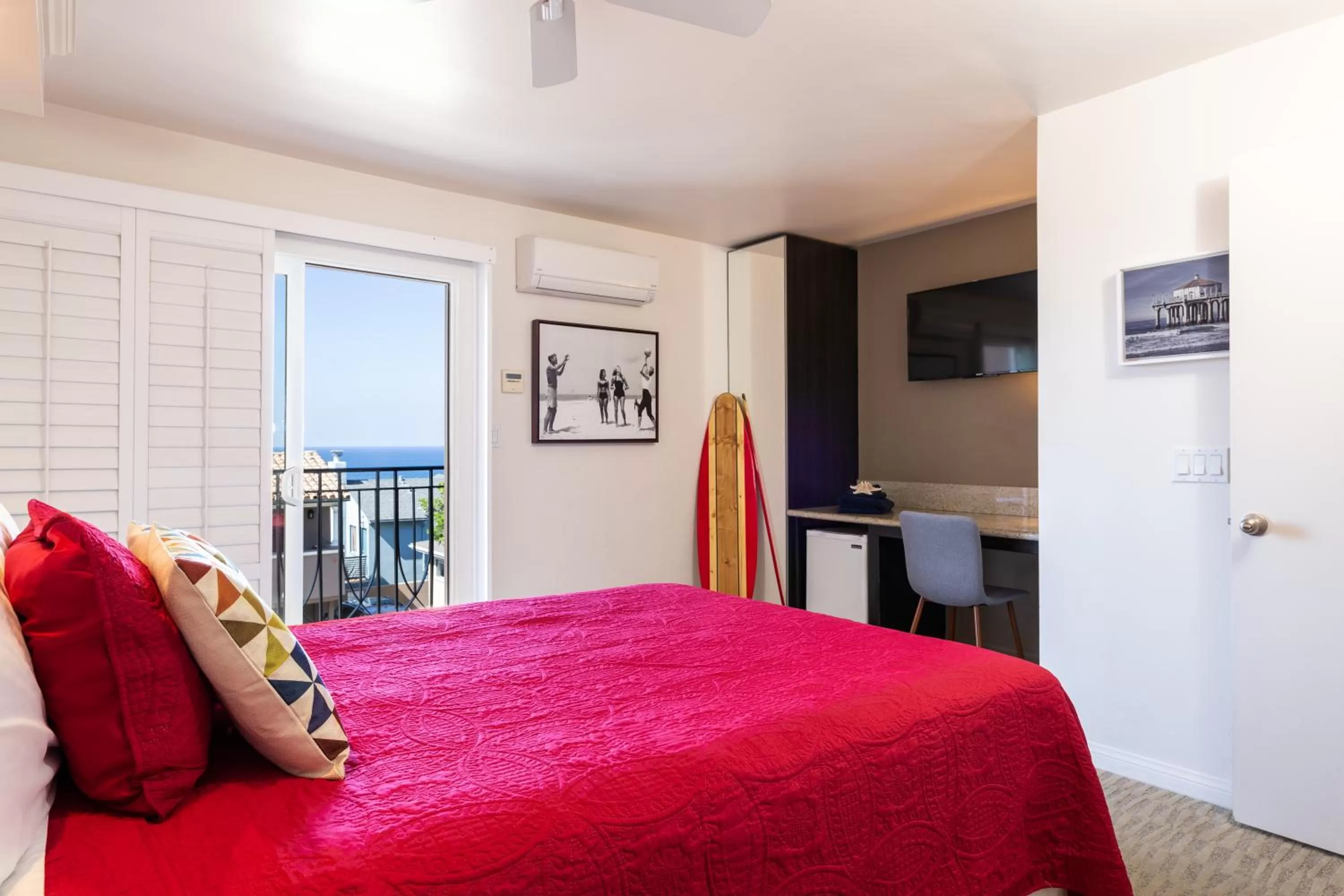 TV and multimedia, Bed in The Sea View Inn At The Beach