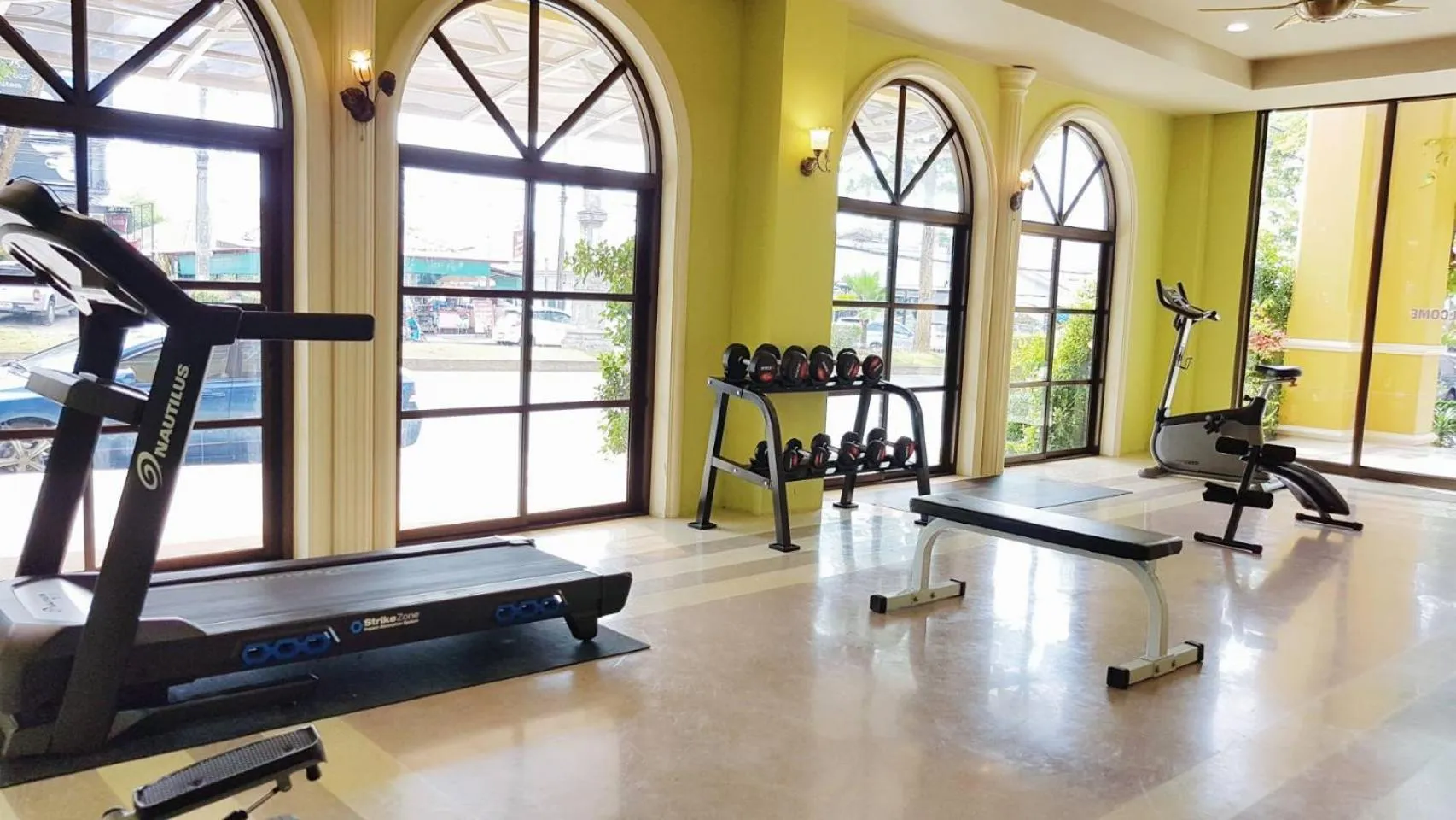 Fitness centre/facilities in The Pineapple Hotel