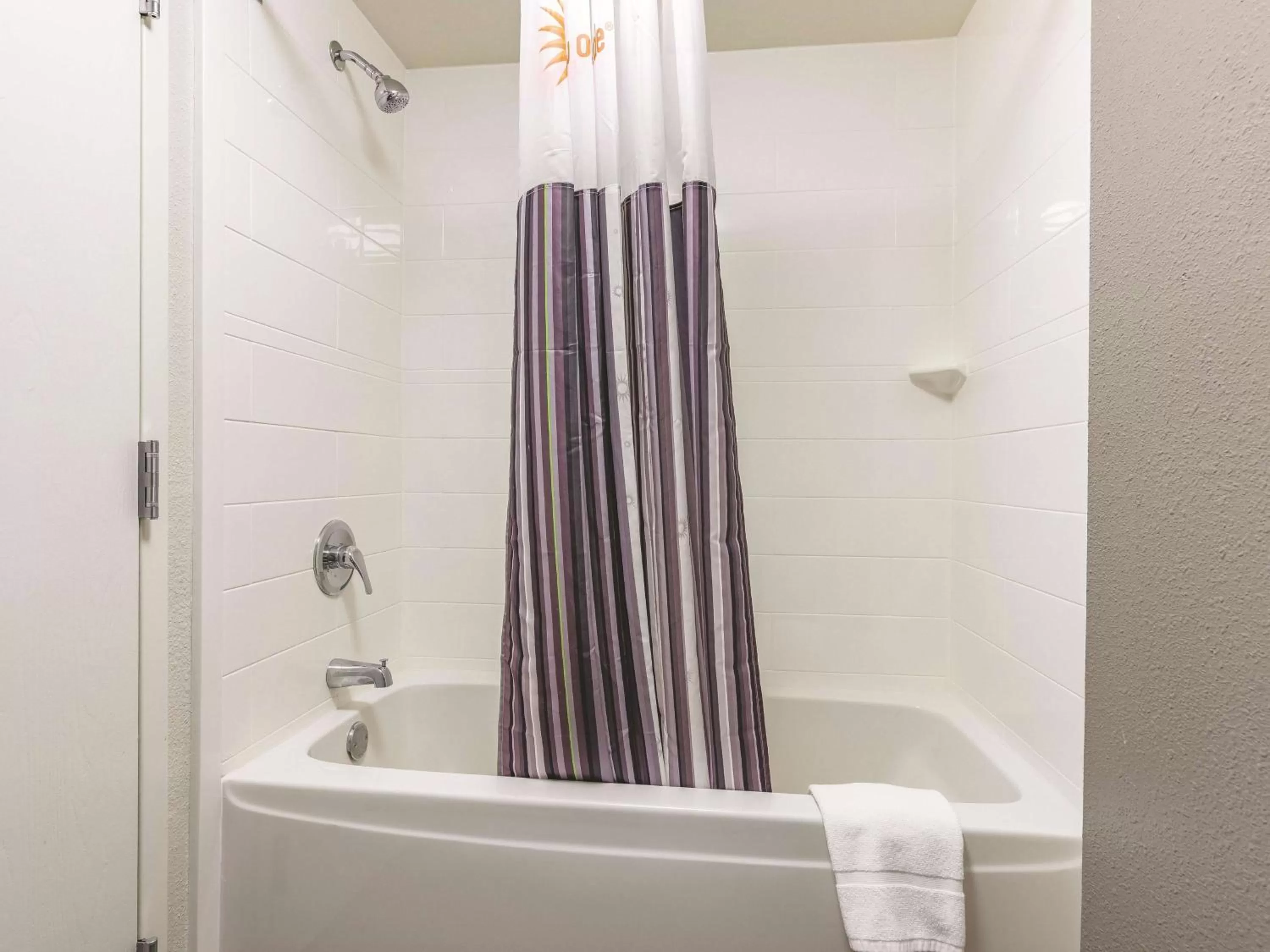 Bathroom in La Quinta by Wyndham Salem NH