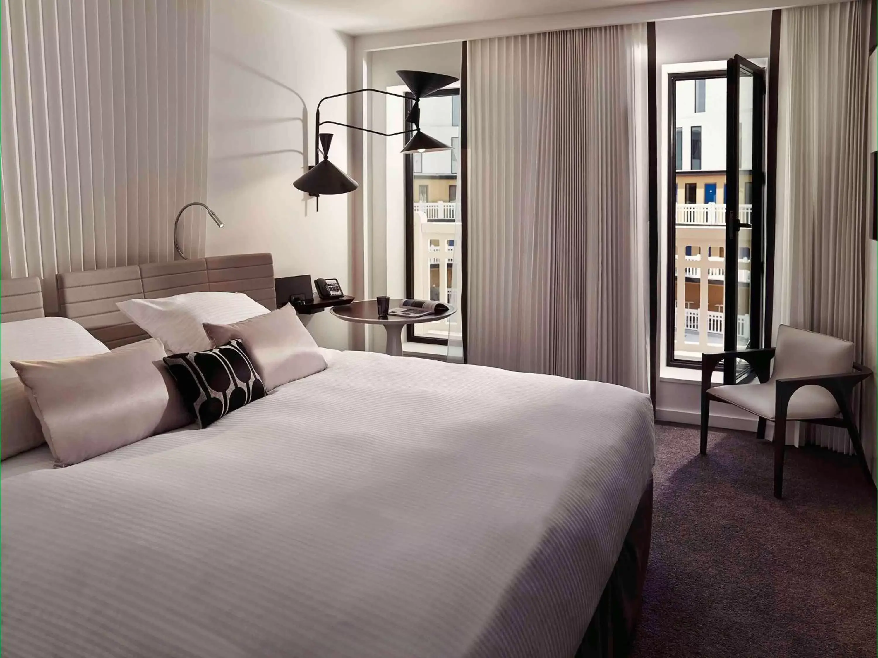 Photo of the whole room, Bed in Molitor Hôtel & Spa Paris - MGallery Collection