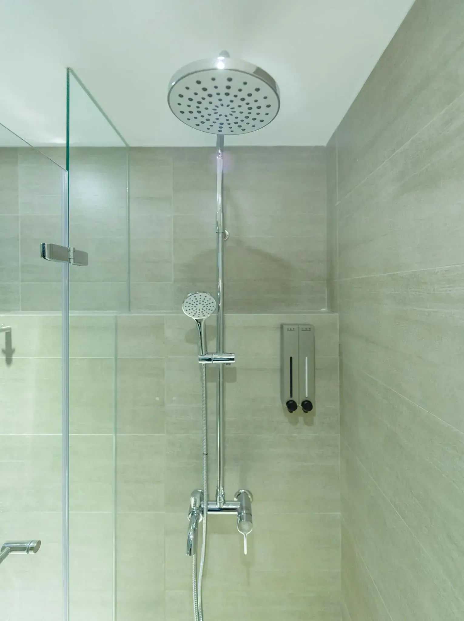 Shower, Bathroom in Meander Taipei Hostel