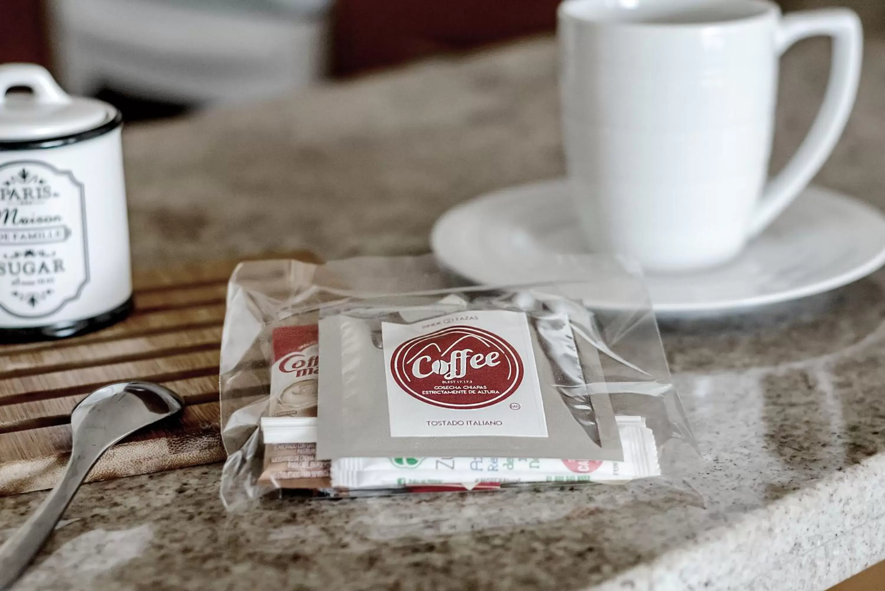 Coffee/tea facilities in Vela's Condos Ocean Front