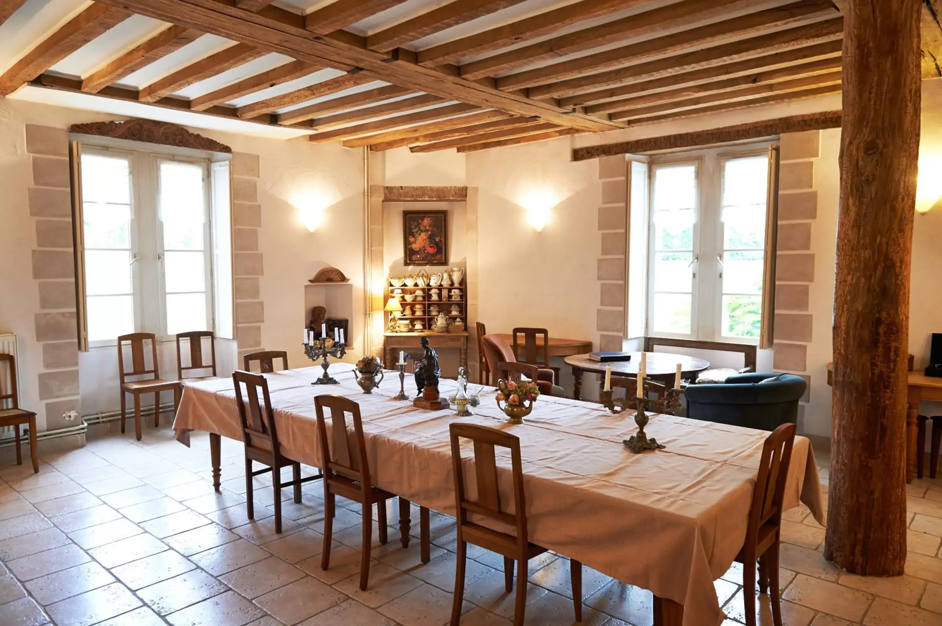 Restaurant/Places to Eat in Chateau De La Moriniere