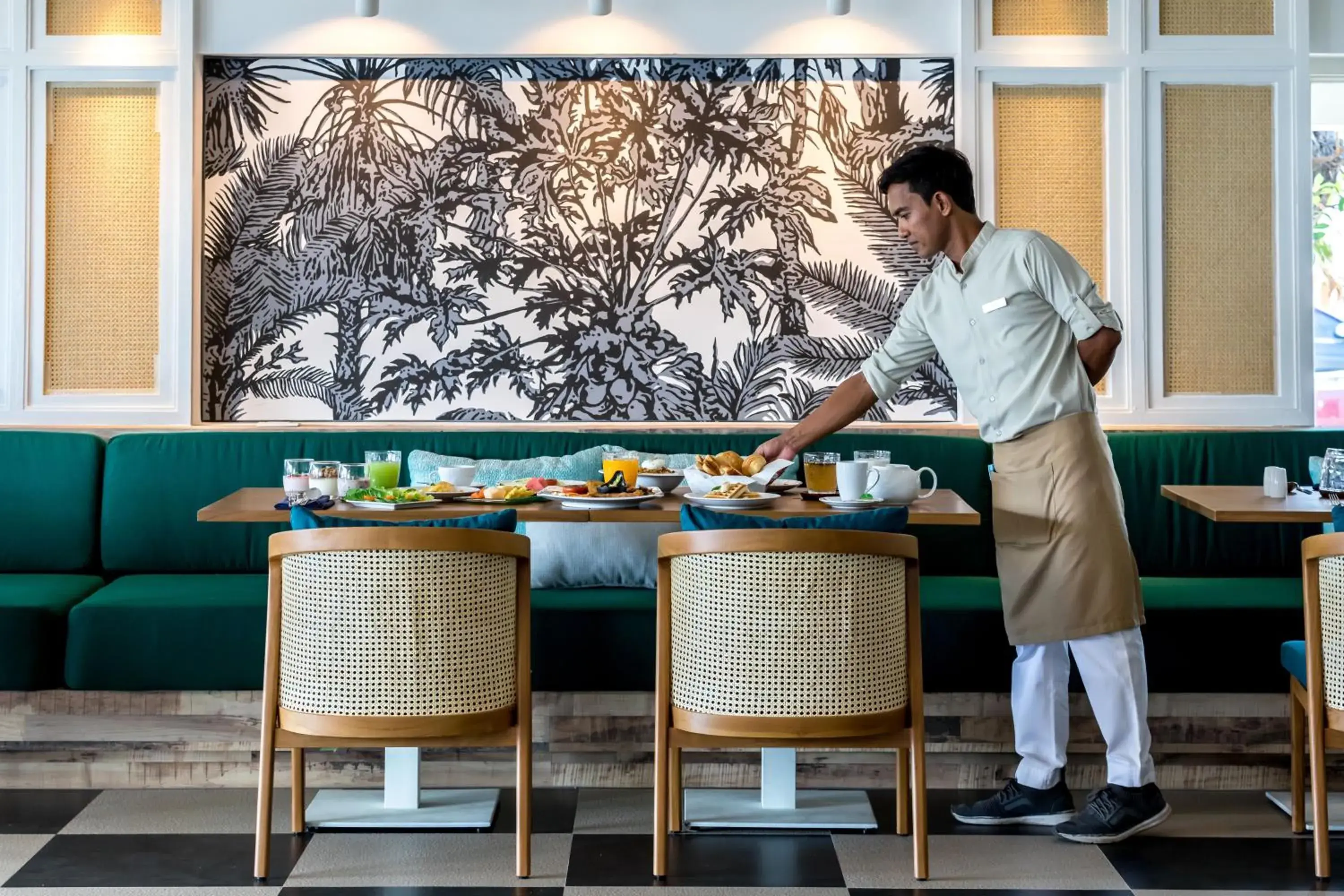 Restaurant/places to eat in OUTRIGGER Koh Samui Beach Resort - SHA Extra Plus Restaurant/places to eat in OUTRIGGER Koh Samui Beach Resort - SHA Extra Plus