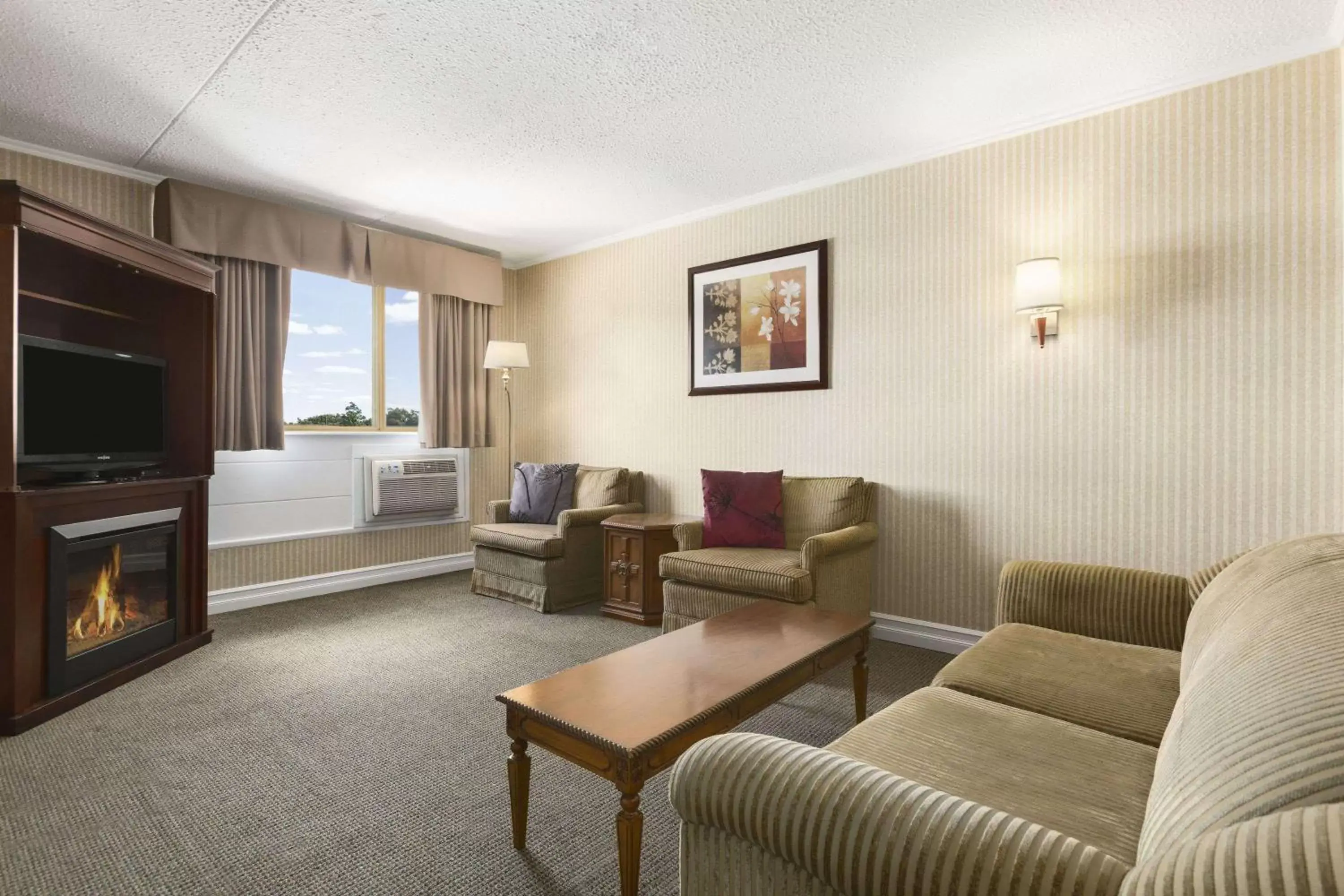 Photo of the whole room, Seating Area in Days Inn by Wyndham Bridgewater Conference Center