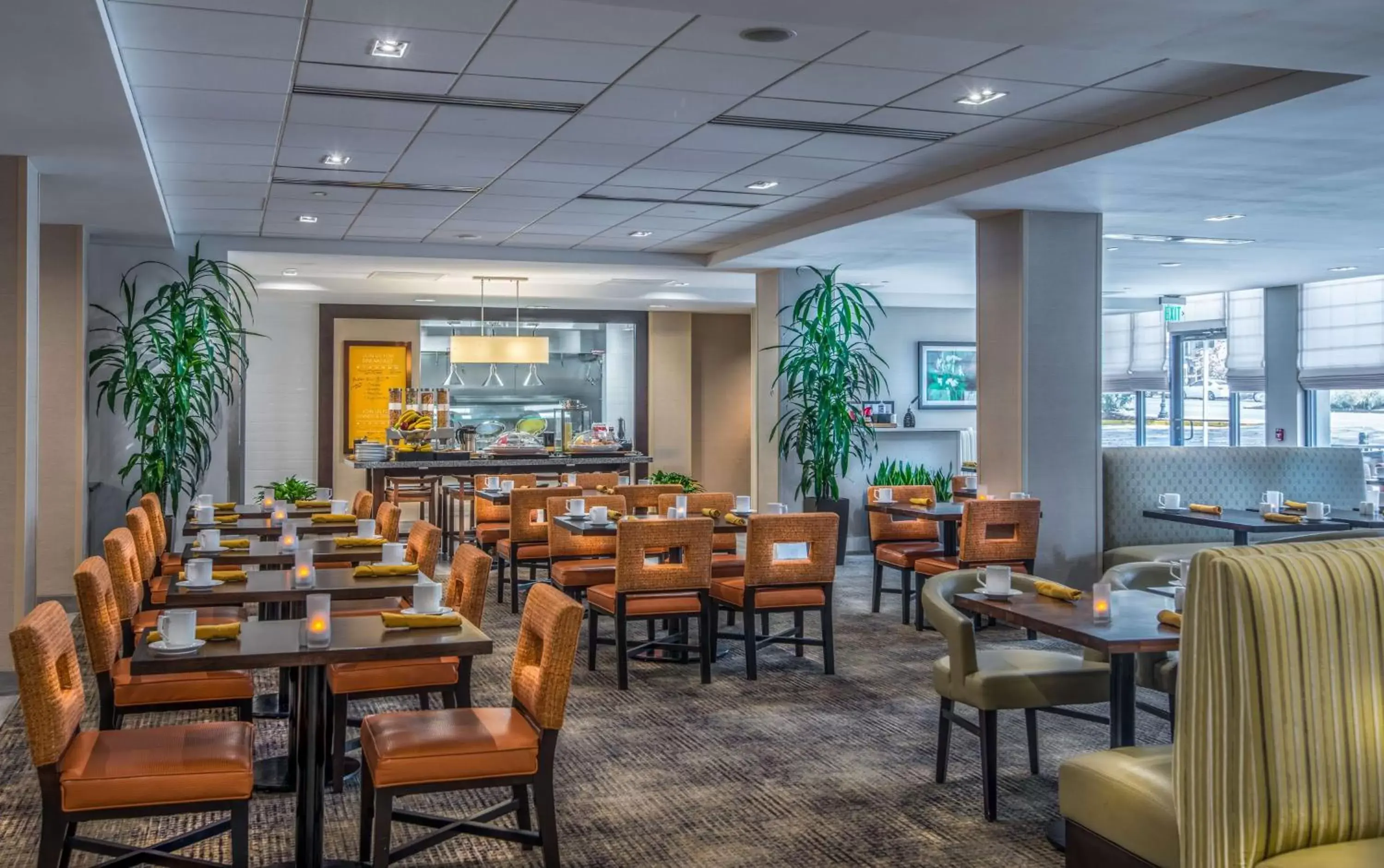 Restaurant/Places to Eat in Hilton Garden Inn Reagan National Airport