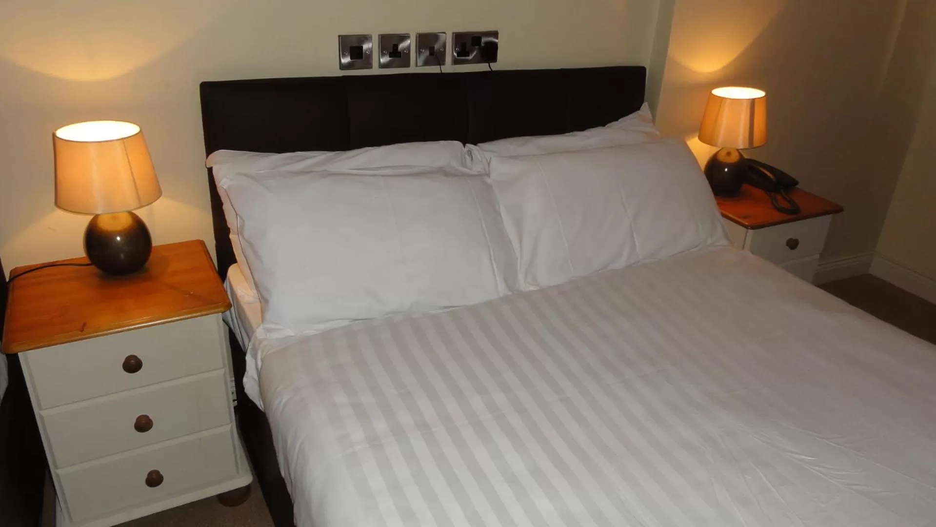 Bed in Hannon's Hotel