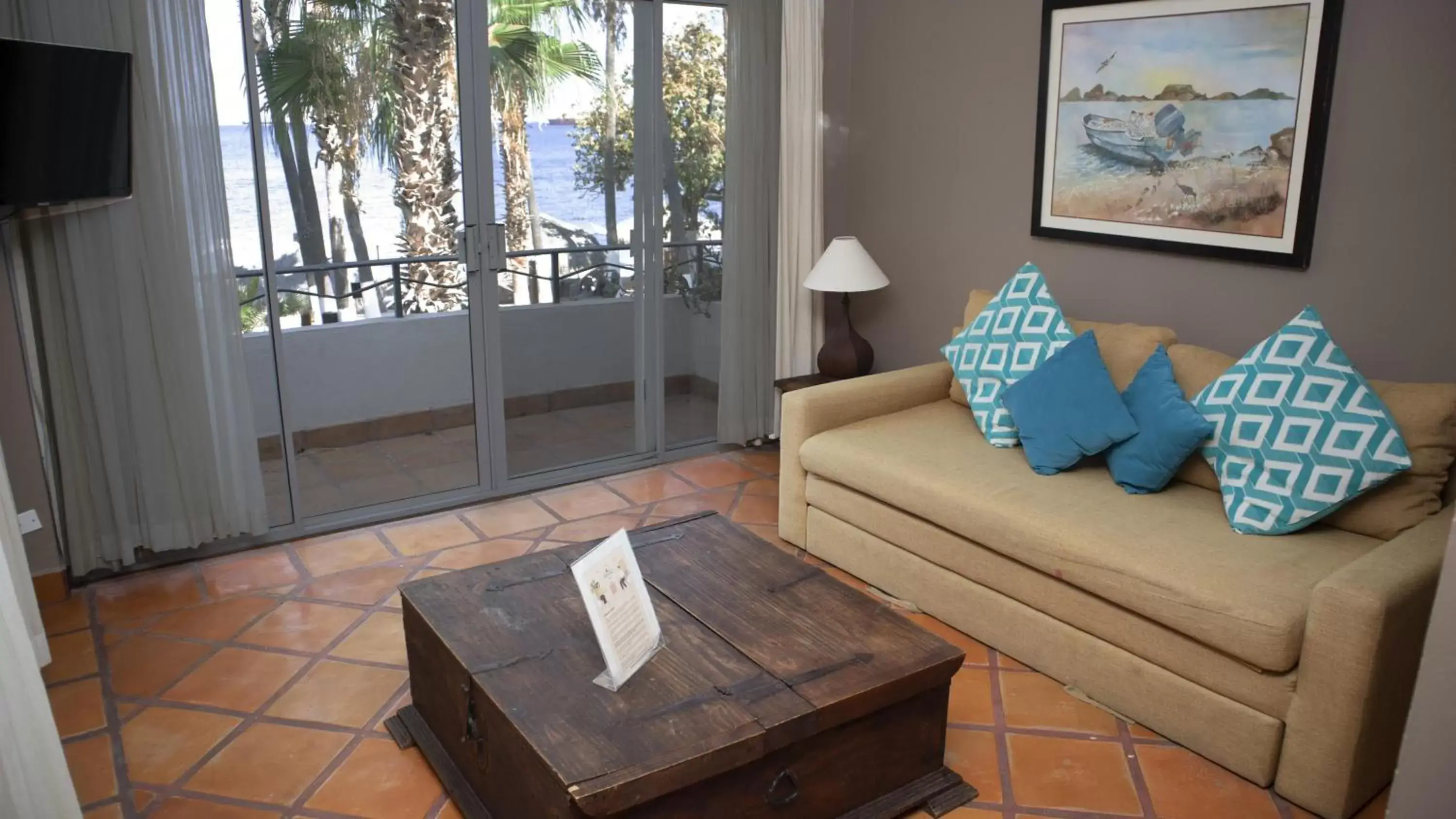 Seating Area in La Concha Beach Hotel & Club