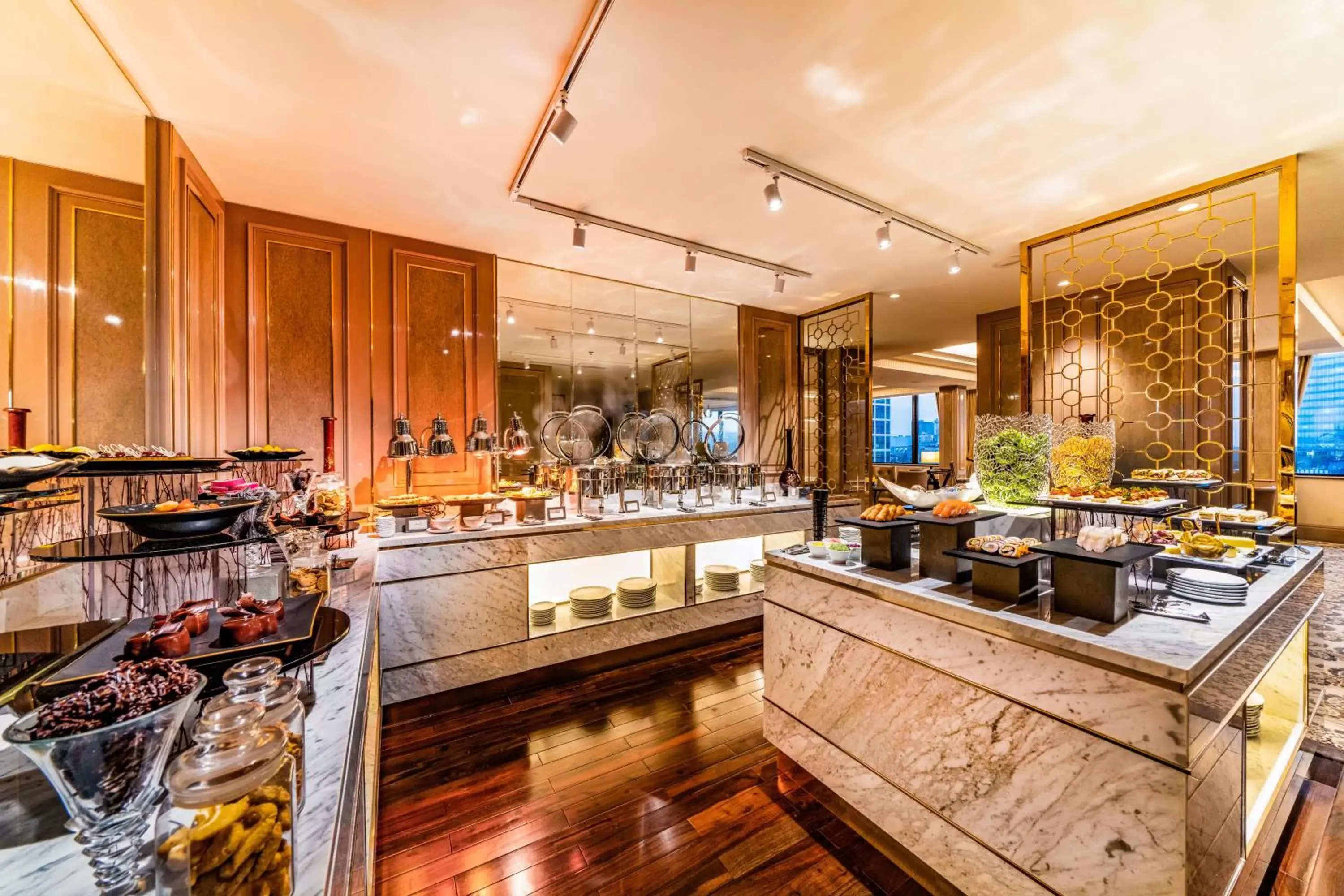 Lounge or bar in Caravelle Saigon Lounge or bar in Caravelle Saigon