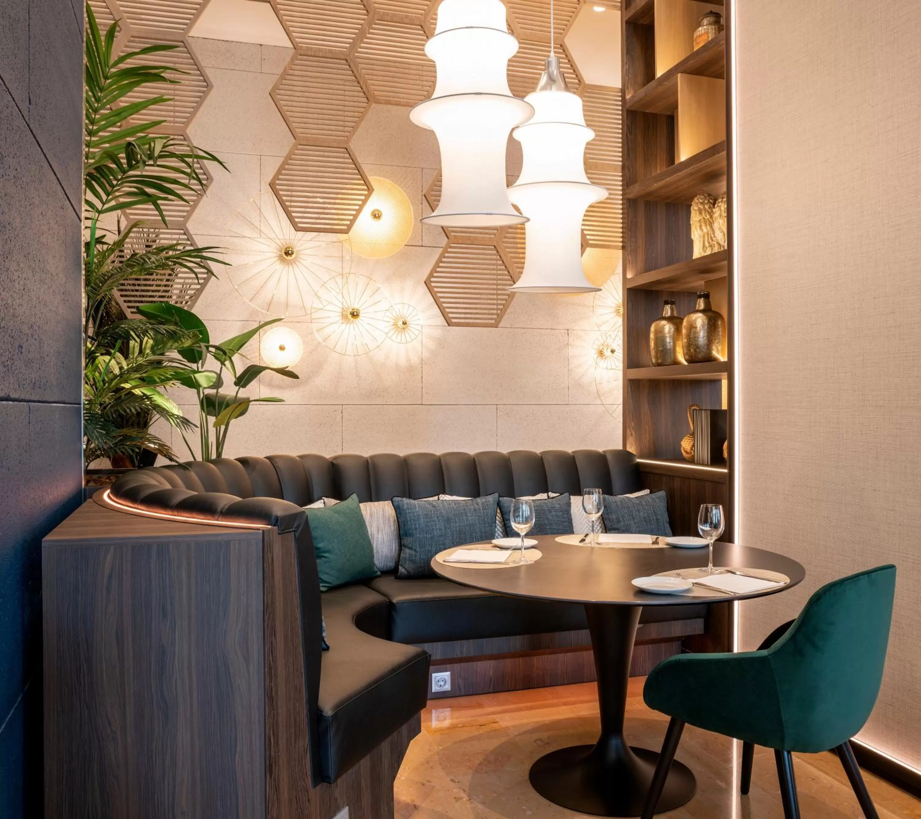 Restaurant/places to eat in Ilunion Valencia 4