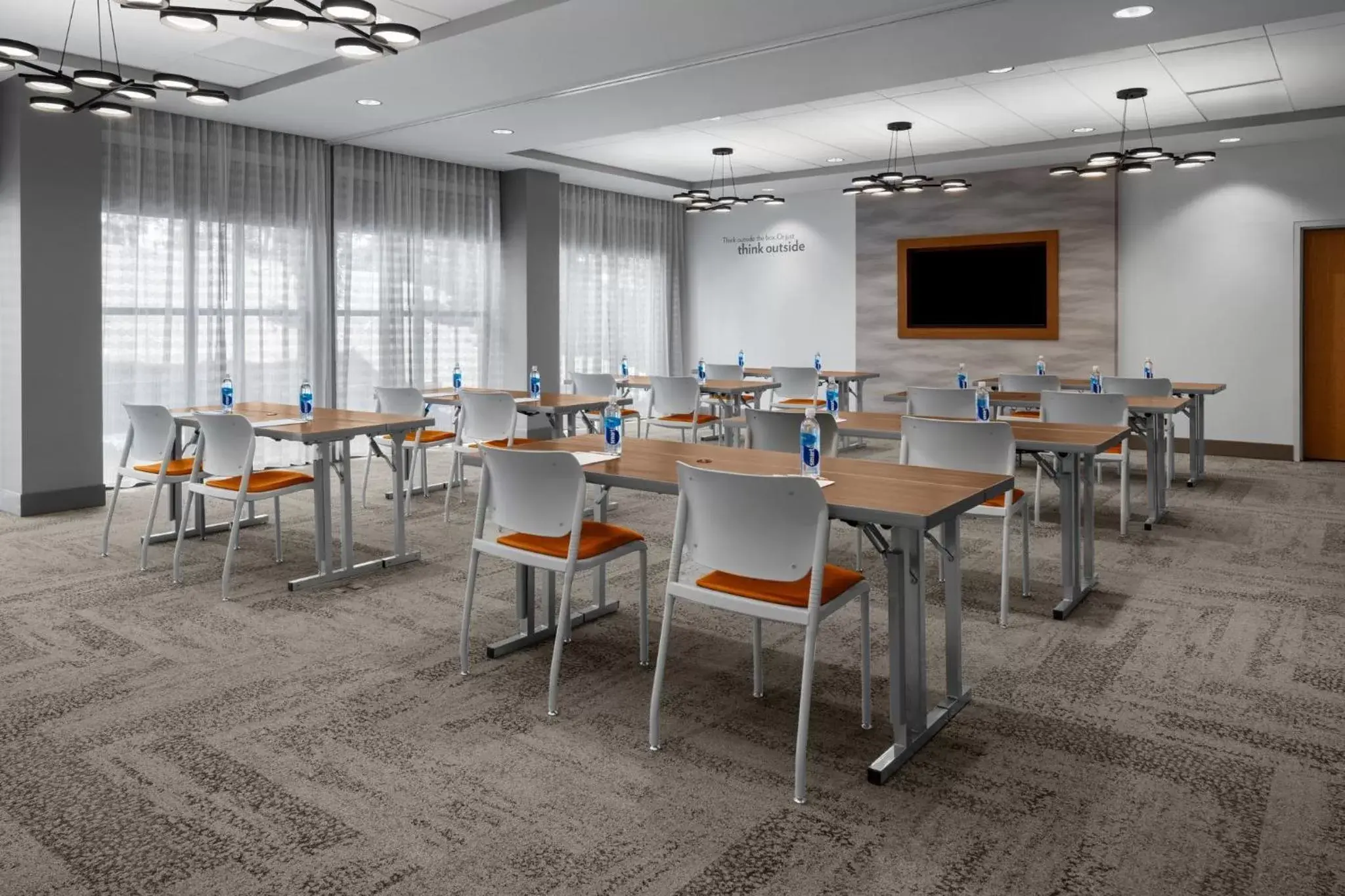 Meeting/conference room, Restaurant/Places to Eat in EVEN Hotel Atlanta - Cobb Galleria, an IHG Hotel